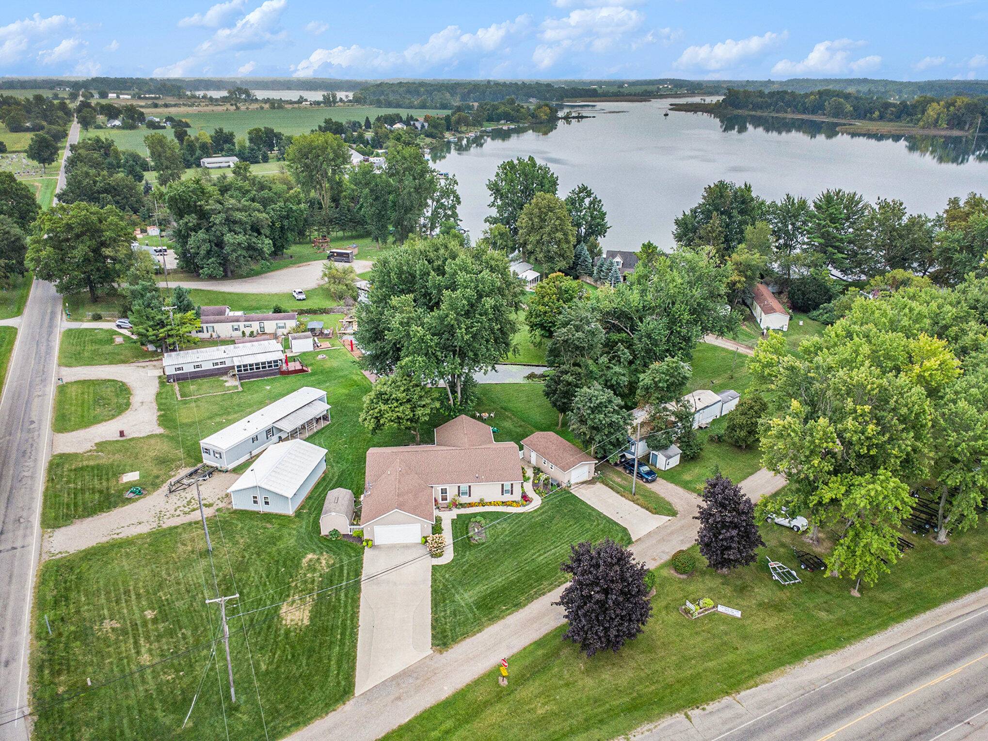 Coldwater, MI 49036,817 Pine Island Drive