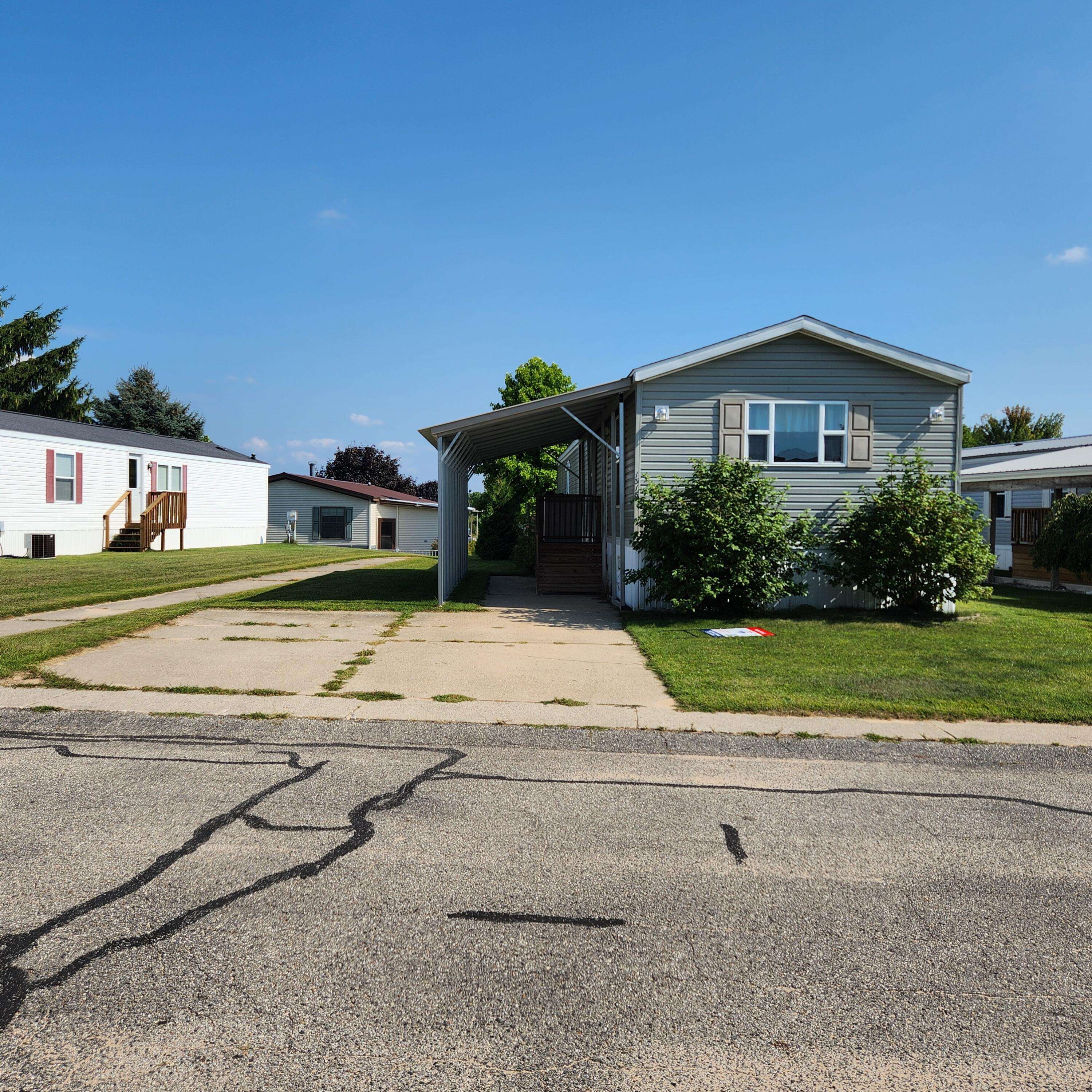 Fremont, MI 49412,1318 Windridge Lane
