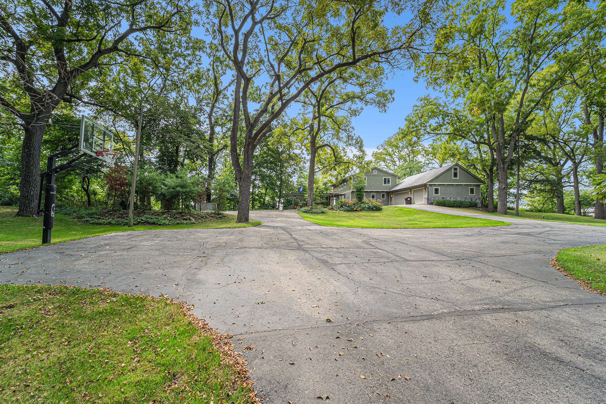 Ann Arbor, MI 48105,281 Corrie Road