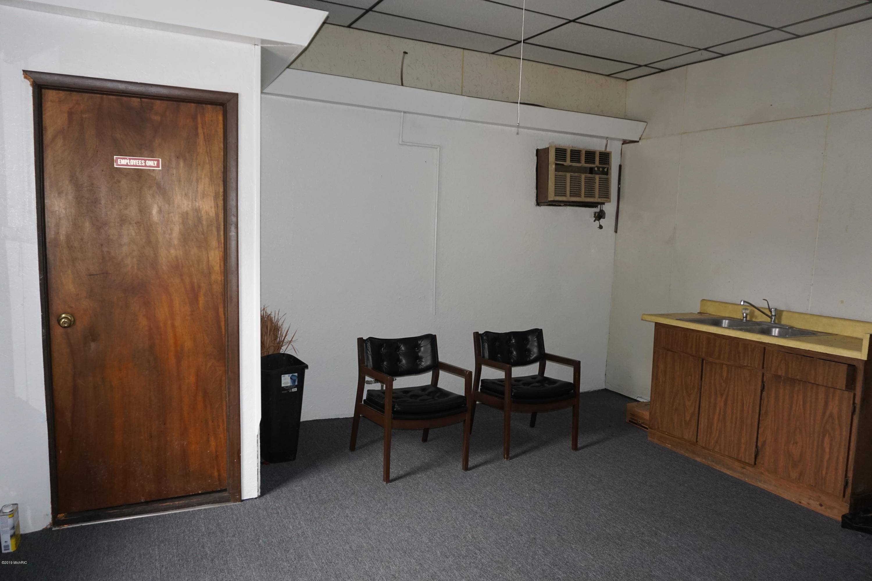 Kalamazoo, MI 49048,5928 E Michigan Avenue