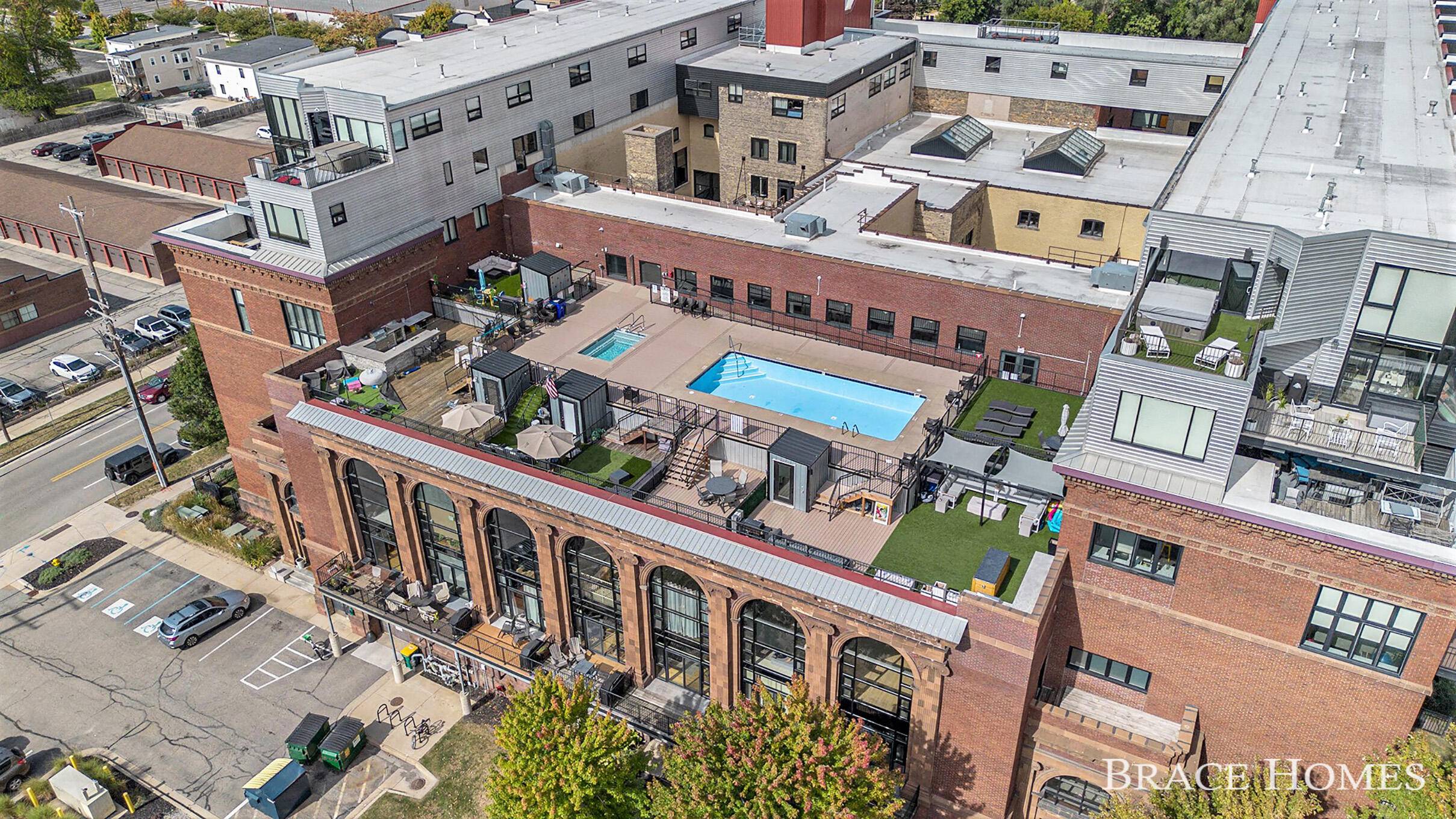 Grand Rapids, MI 49504,600 Broadway NW Avenue #425