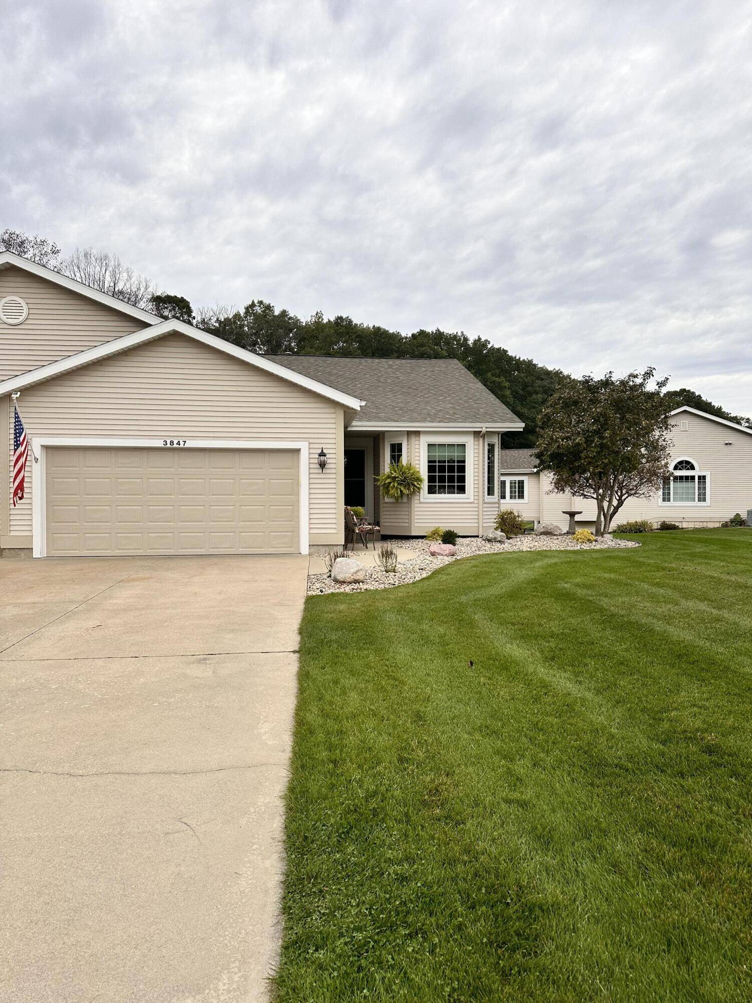 Norton Shores, MI 49441,3847 Fairway Drive #21