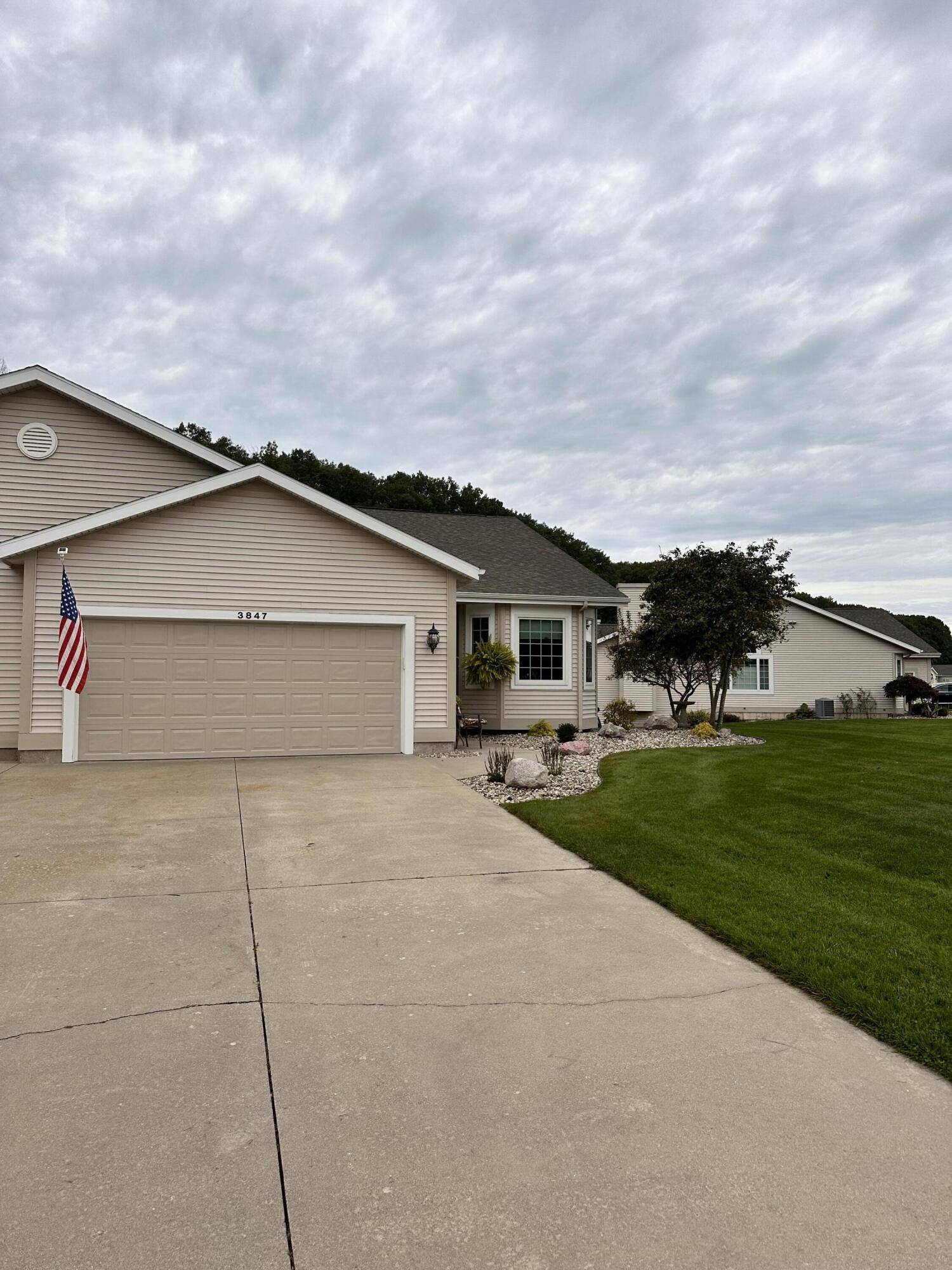 Norton Shores, MI 49441,3847 Fairway Drive #21