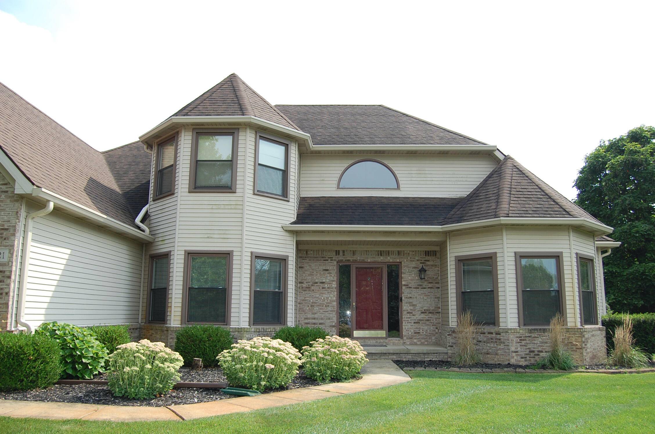 South Lyon, MI 48178,61221 Brookway Drive