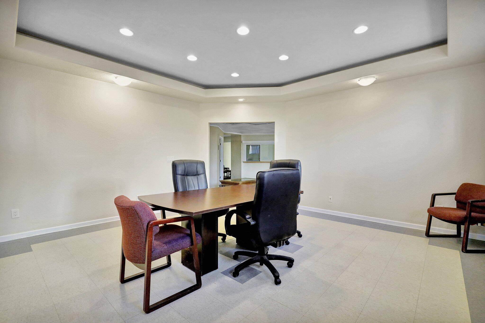 Lansing, MI 48911,835 Louisa Street #201