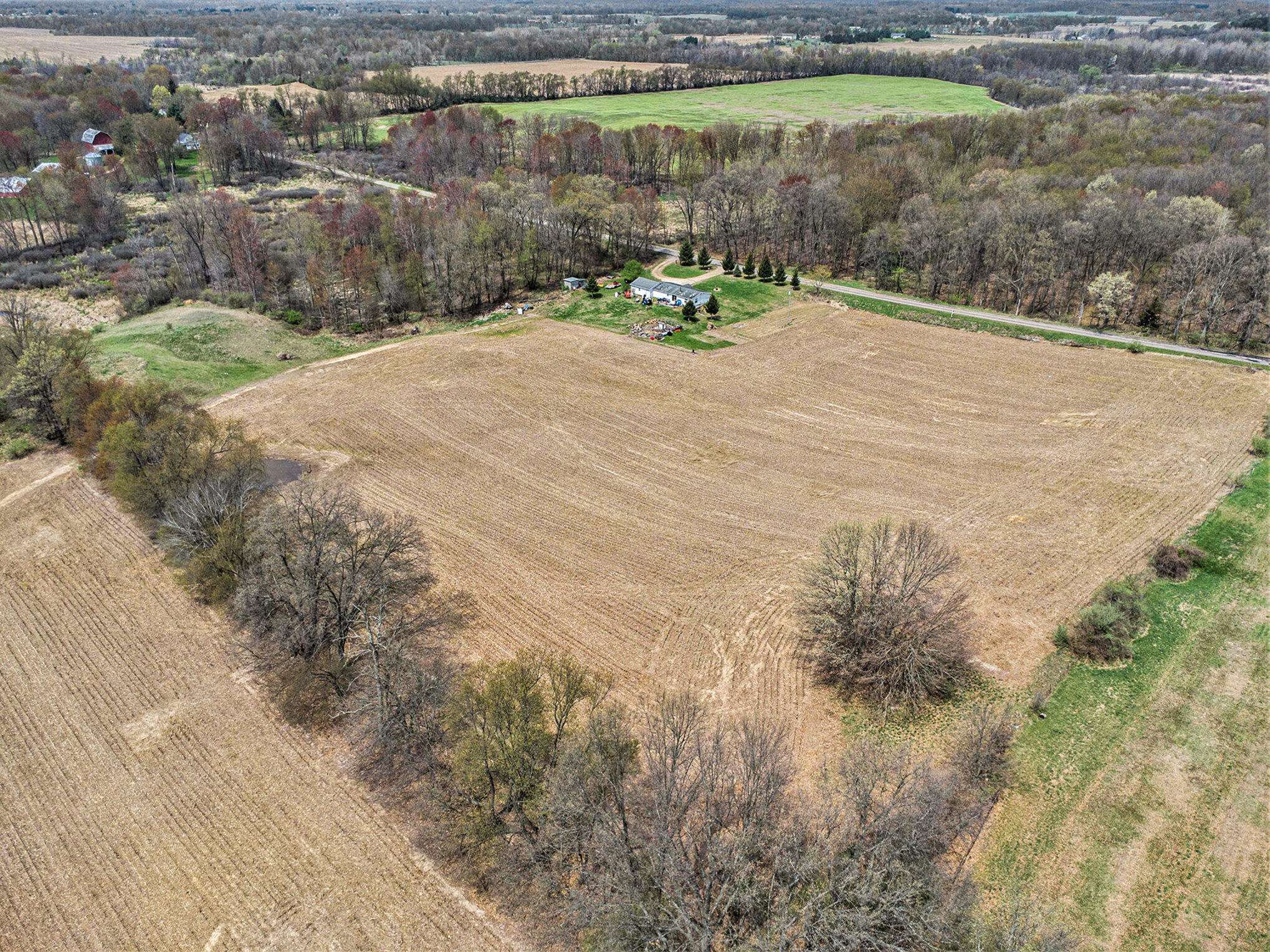 Marshall, MI 49068,(East of) 22706 F N Drive