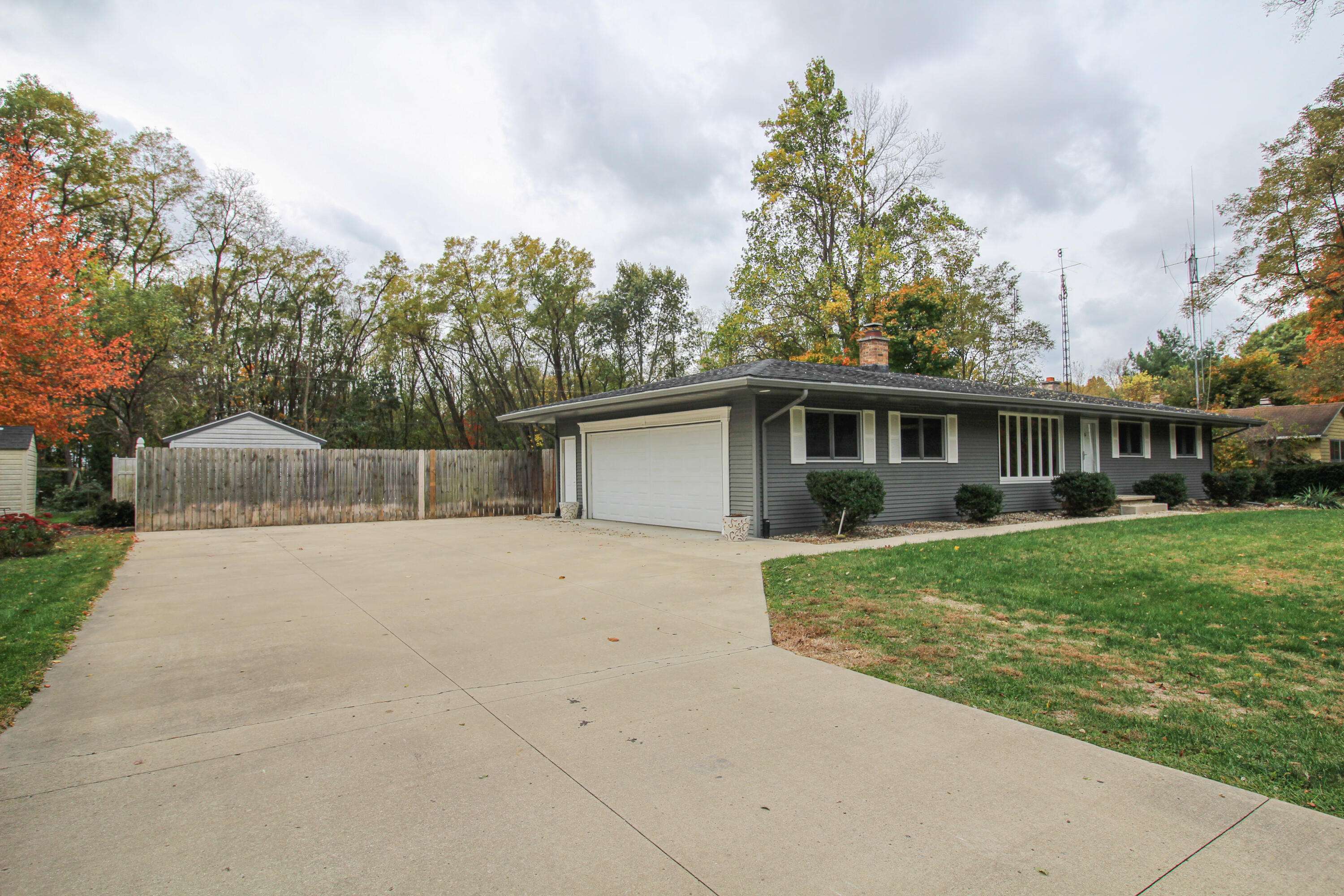 Three Rivers, MI 49093,16211 Null Road