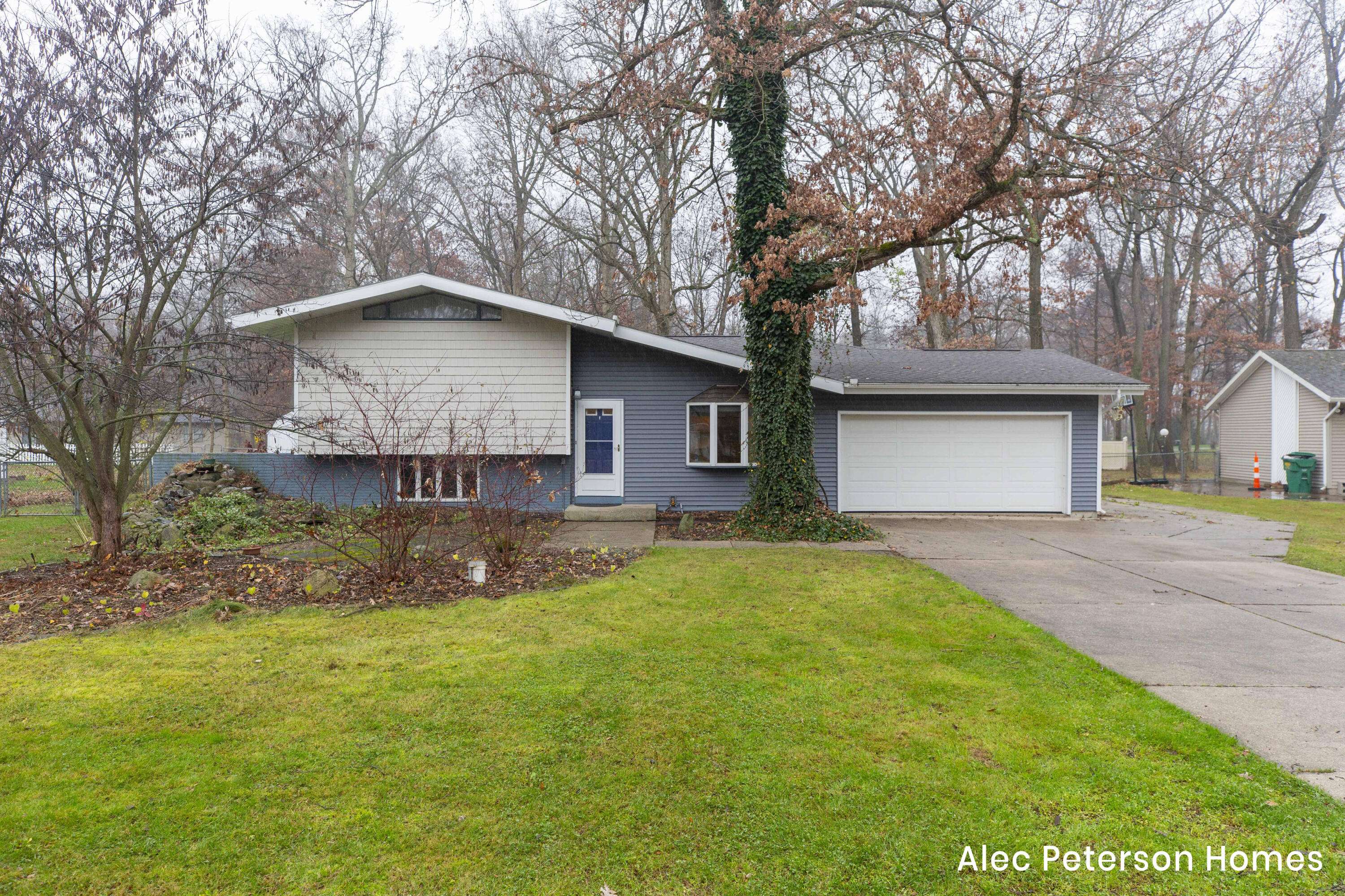 Edwardsburg, MI 49112,21689 Maple Glen Drive Drive