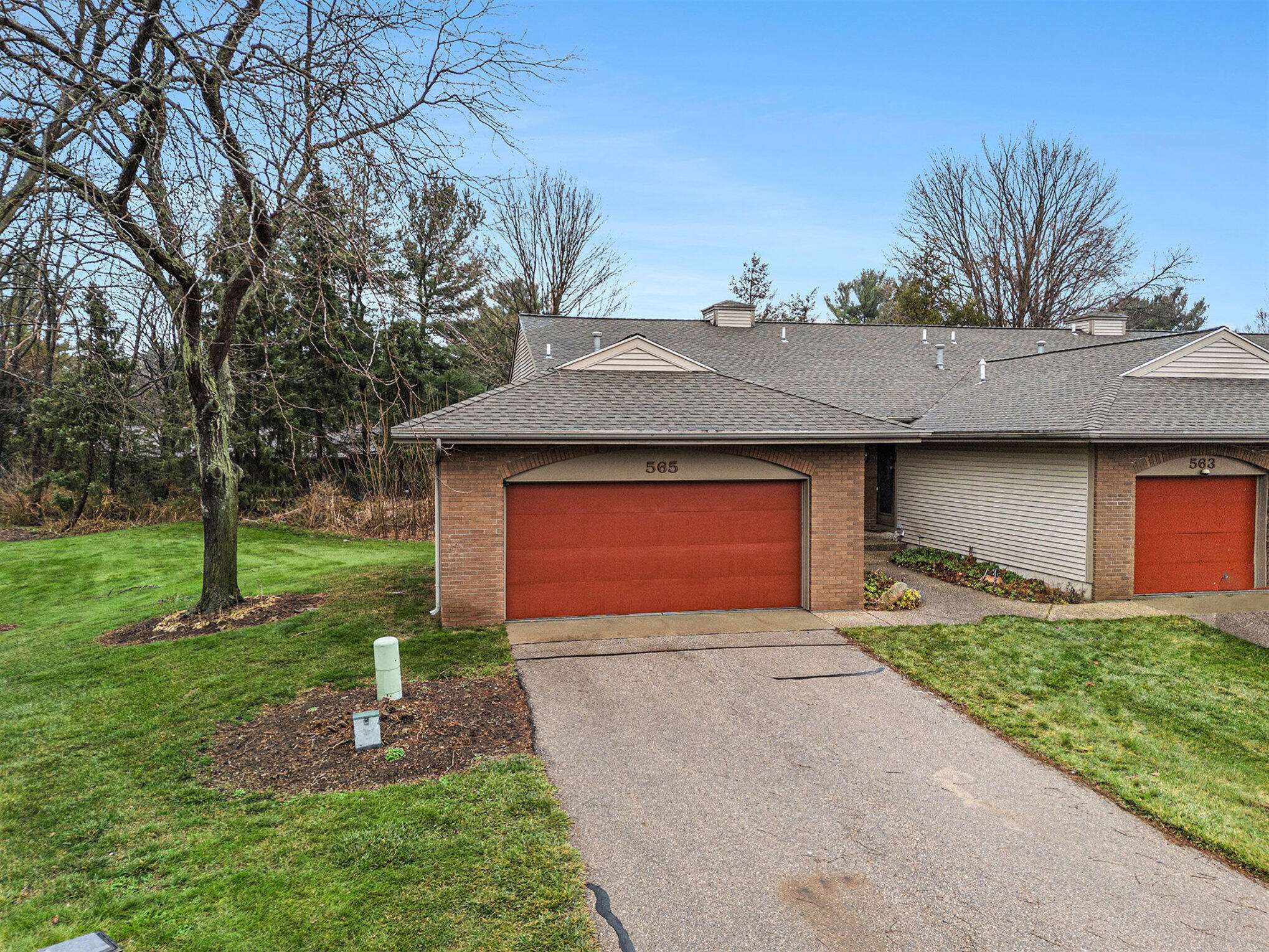 Holland, MI 49423,565 Spring Lane Drive #51