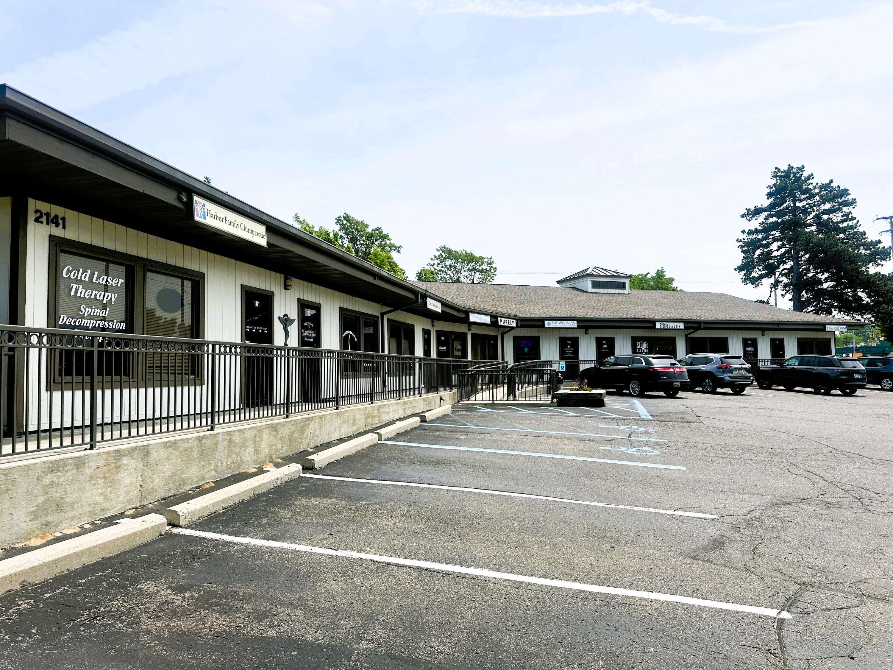 Keego Harbor, MI 48320,2141 Cass Lake Road