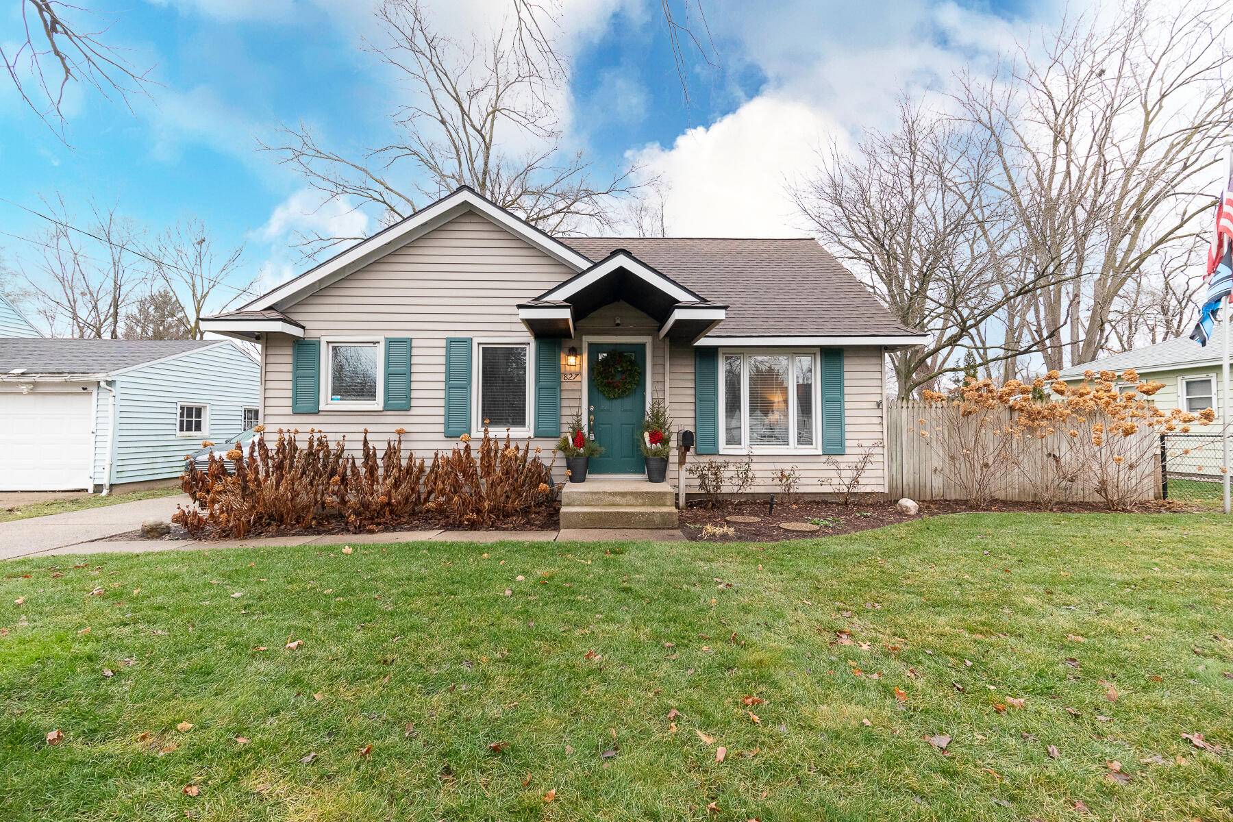 Wyoming, MI 49509,827 Kentfield SW Street