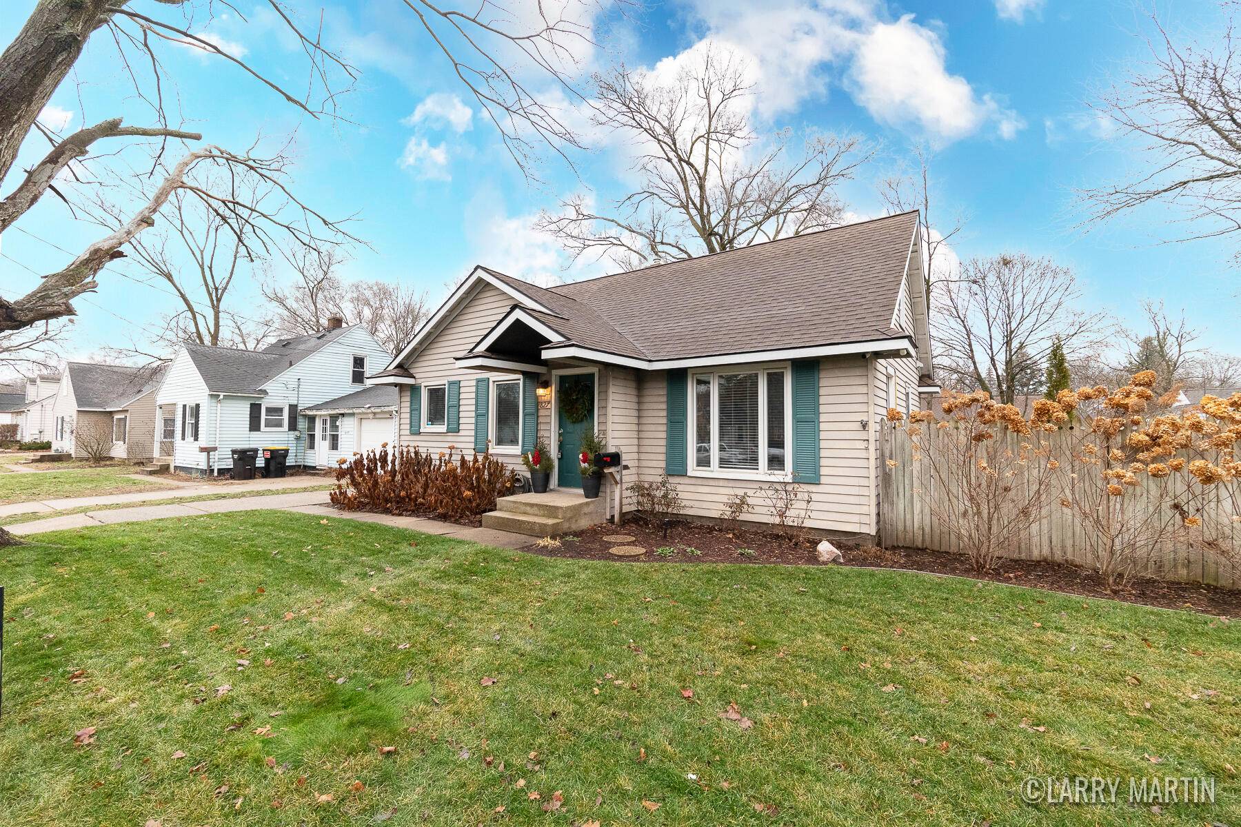 Wyoming, MI 49509,827 Kentfield SW Street