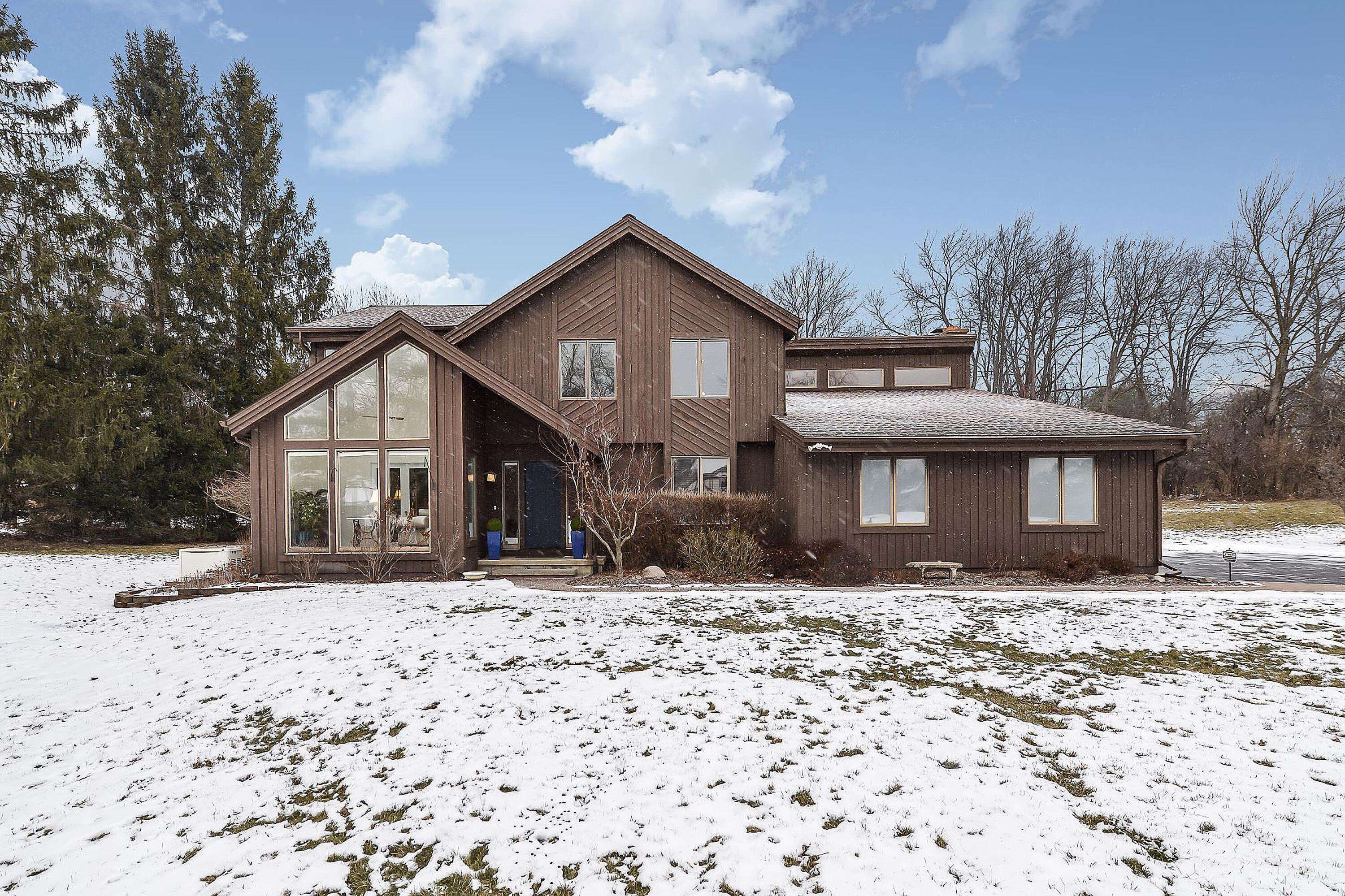 Ann Arbor, MI 48105,5927 Fox Hollow Court