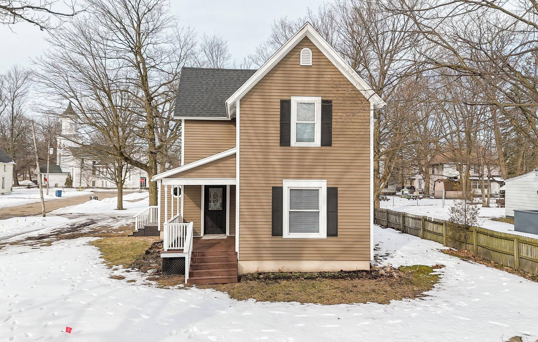 Dowagiac, MI 49047,301 W Railroad Street