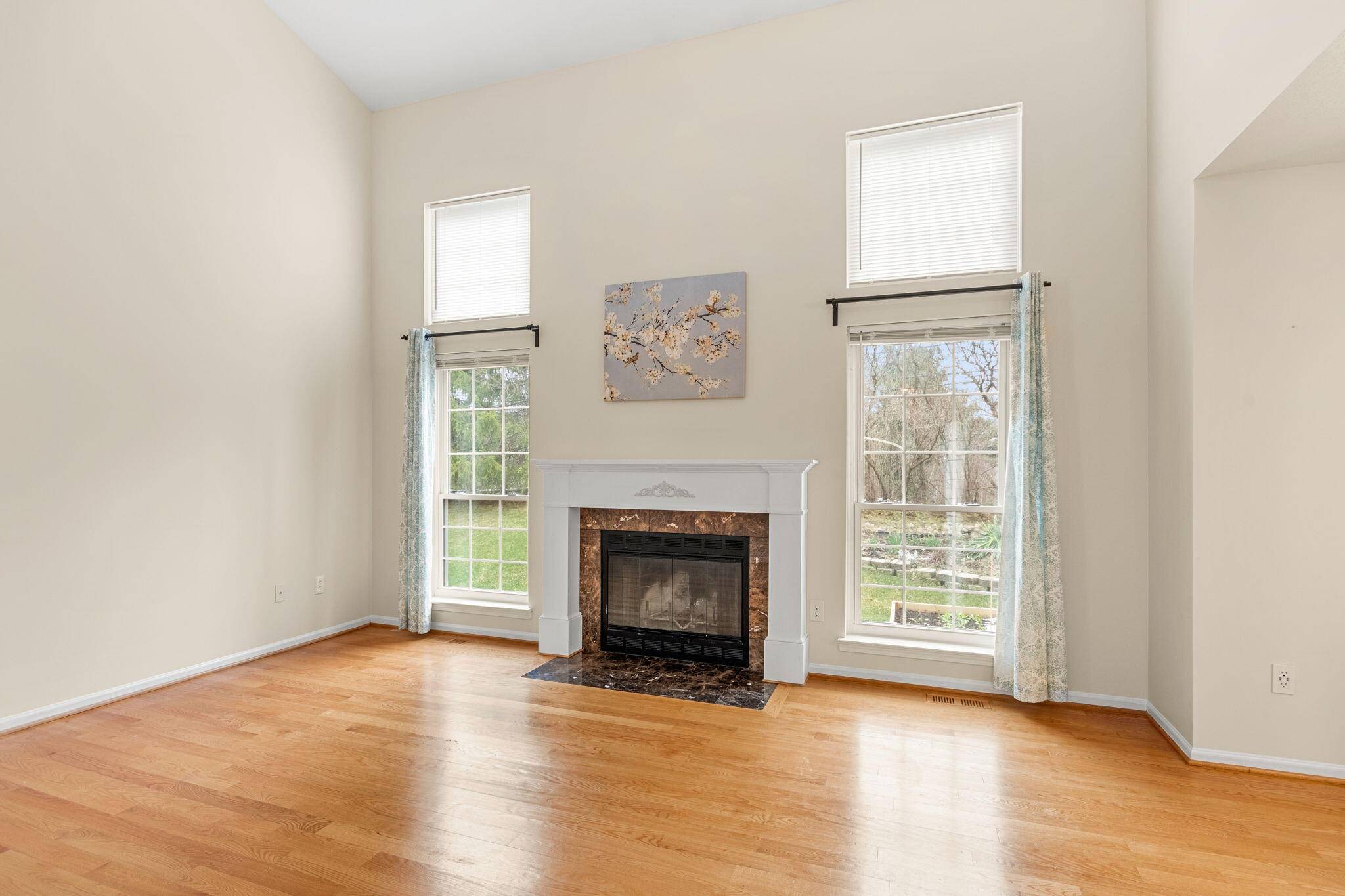 Ann Arbor, MI 48105,4996 S Ridgeside Circle