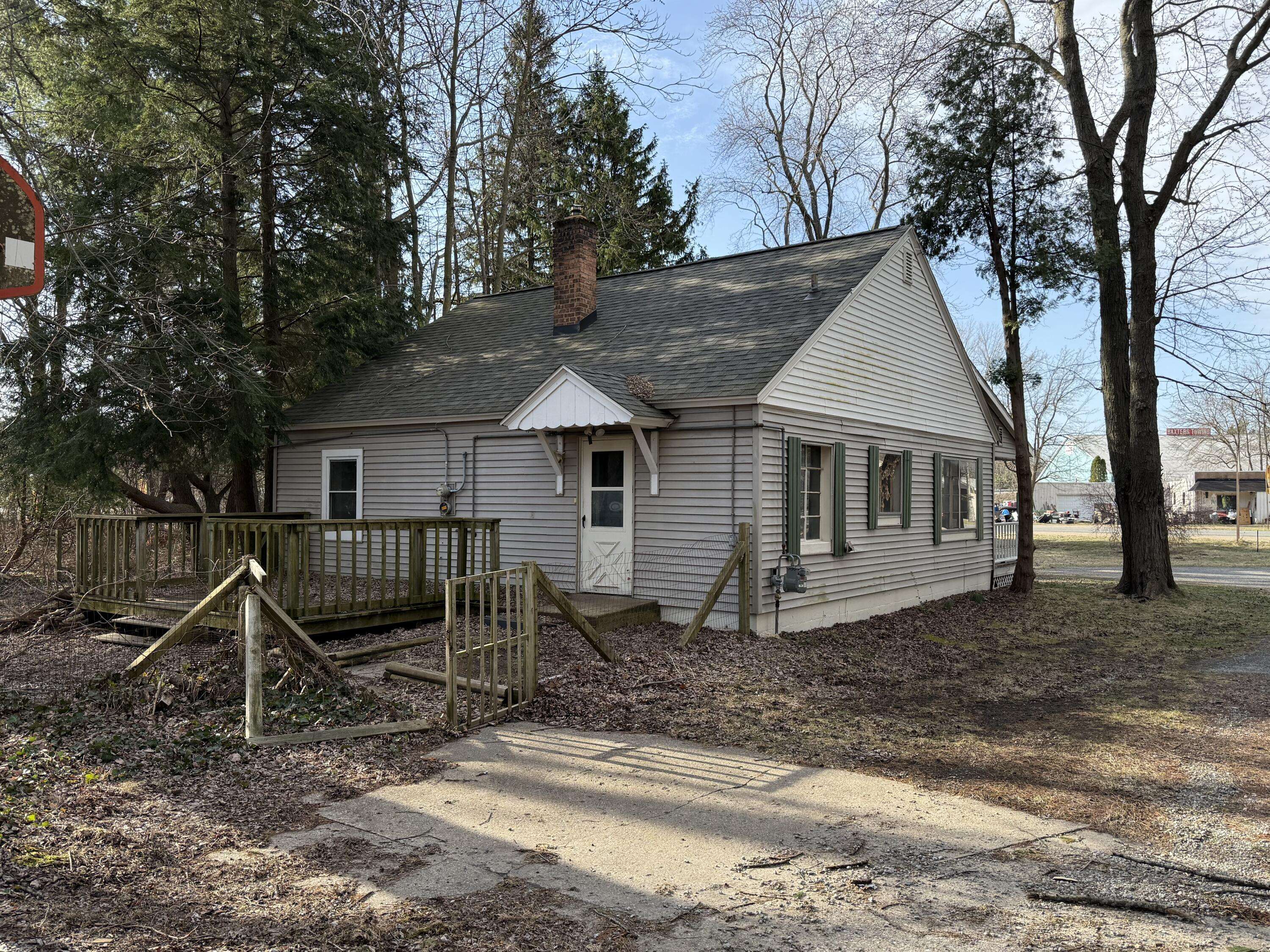 Muskegon, MI 49444,5312 Airline Road