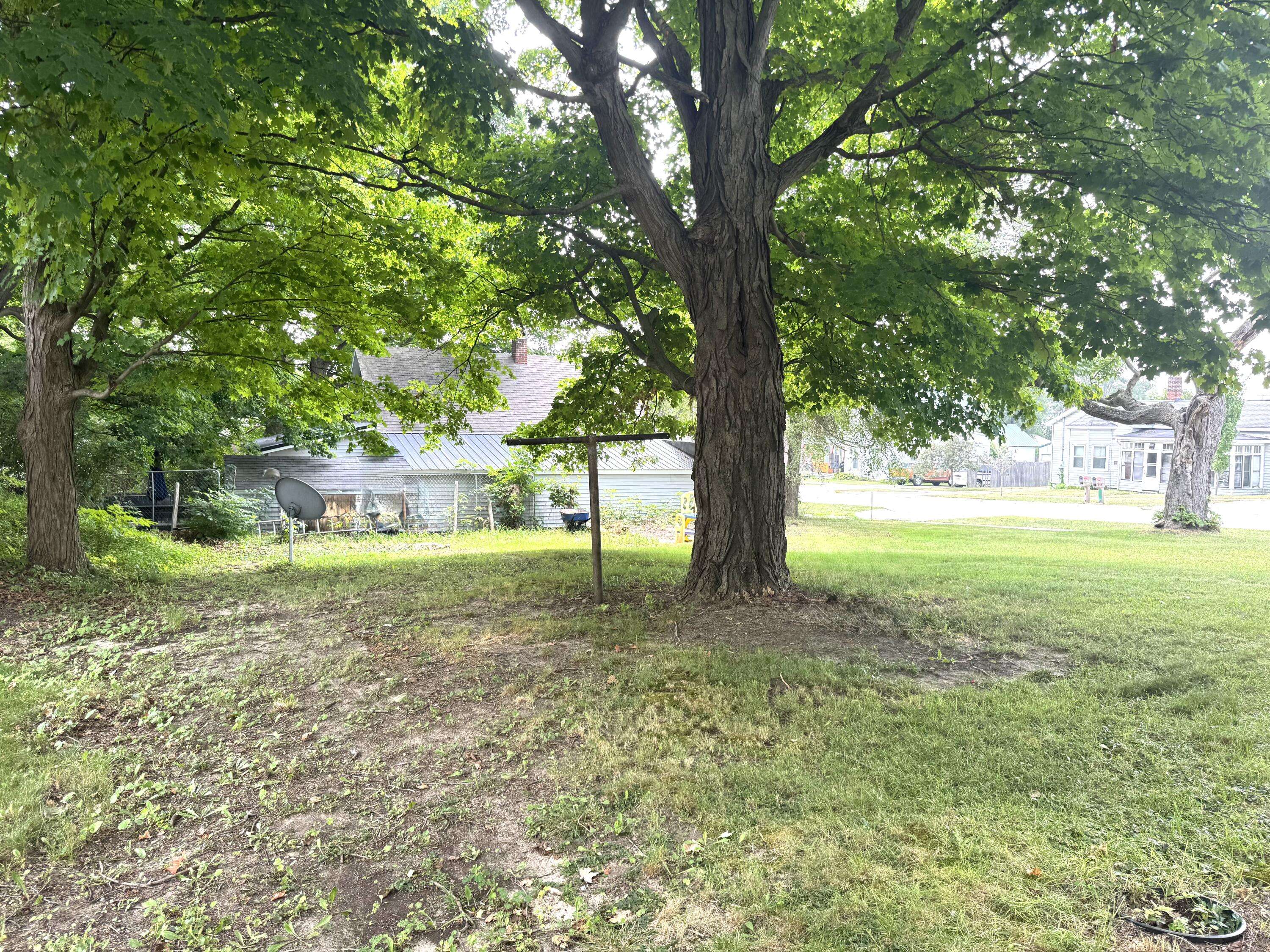 Evart, MI 49631,313 W 6th Street