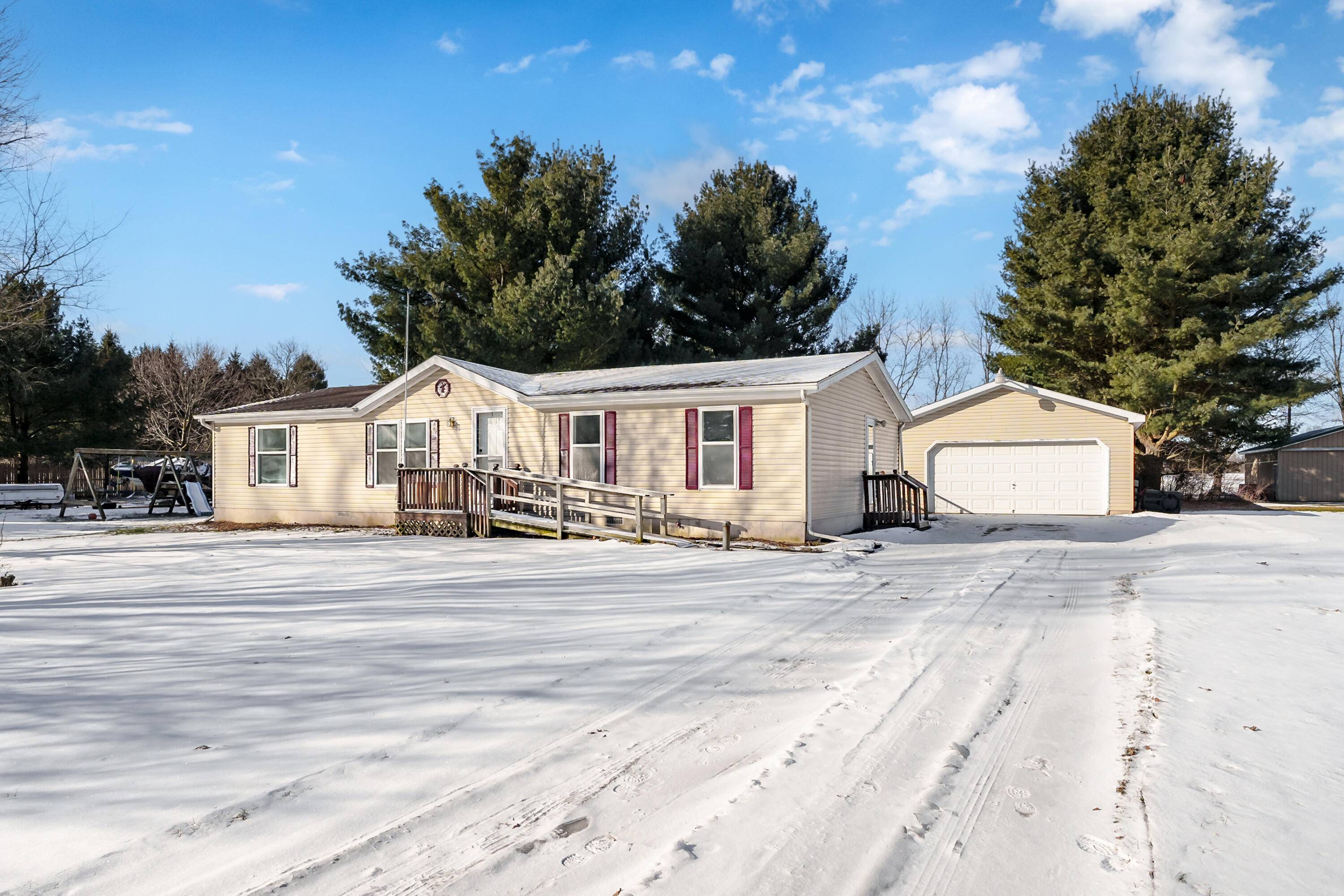 Dowagiac, MI 49047,52386 Joy Drive