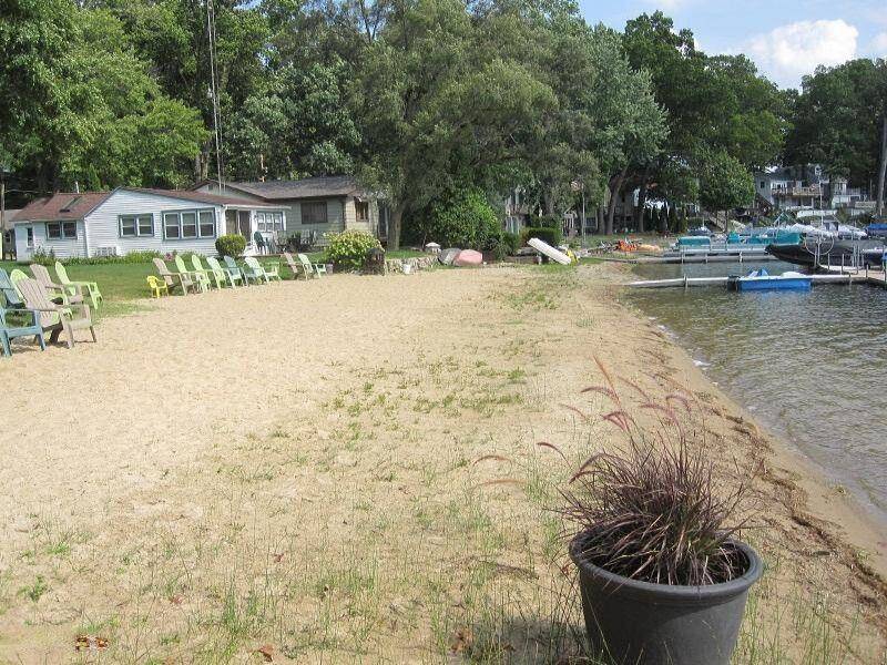 Dowagiac, MI 49047,67404 Victory Shore Drive #6