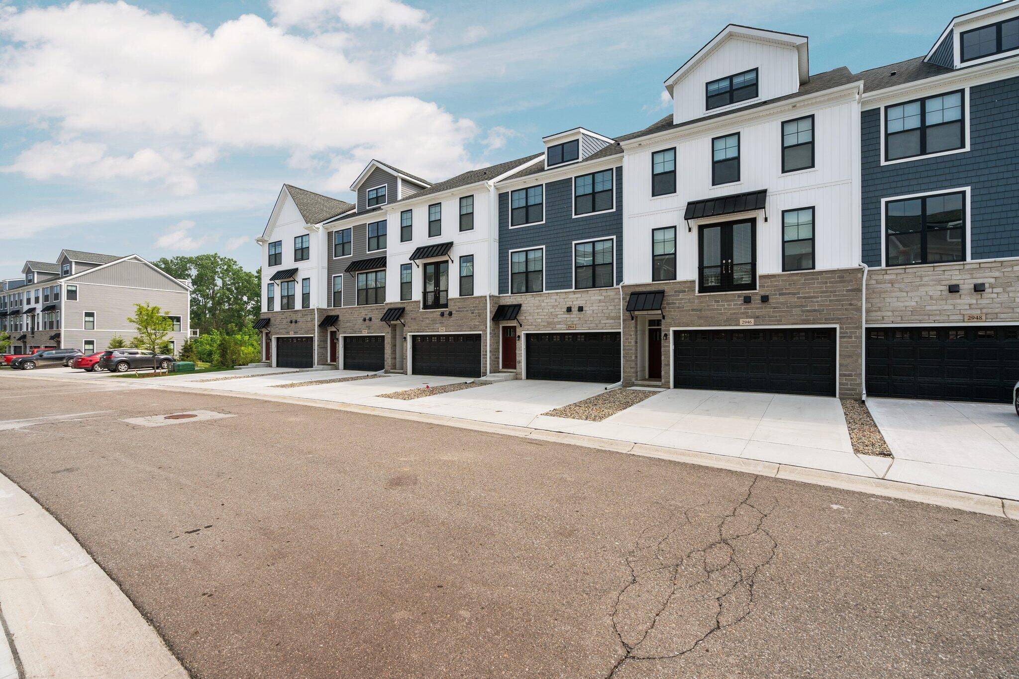 Ann Arbor, MI 48105,2946 Corston Road
