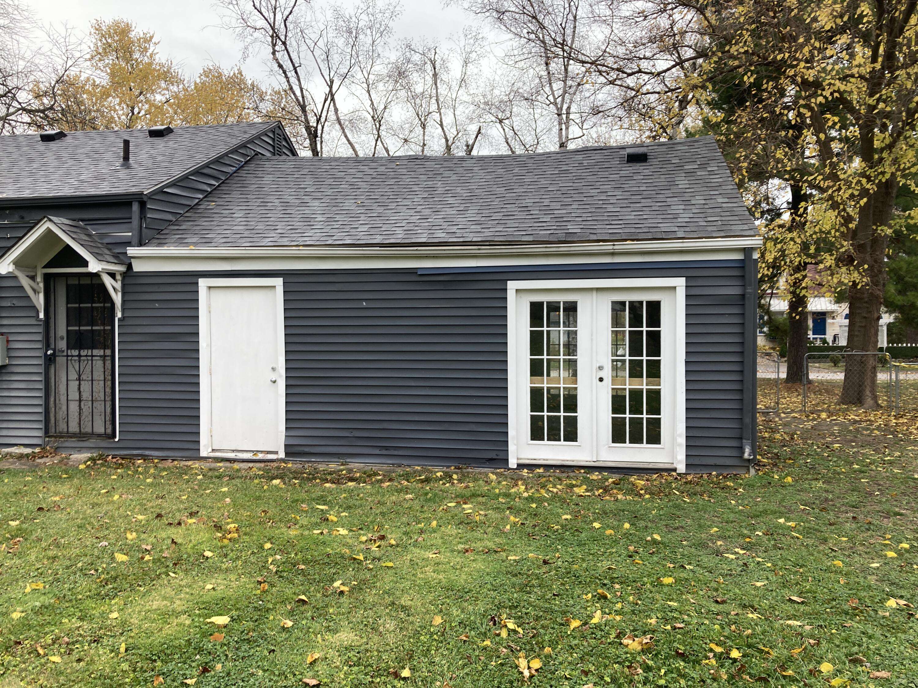 Harper Woods, MI 48225,18646 Old Homestead Drive
