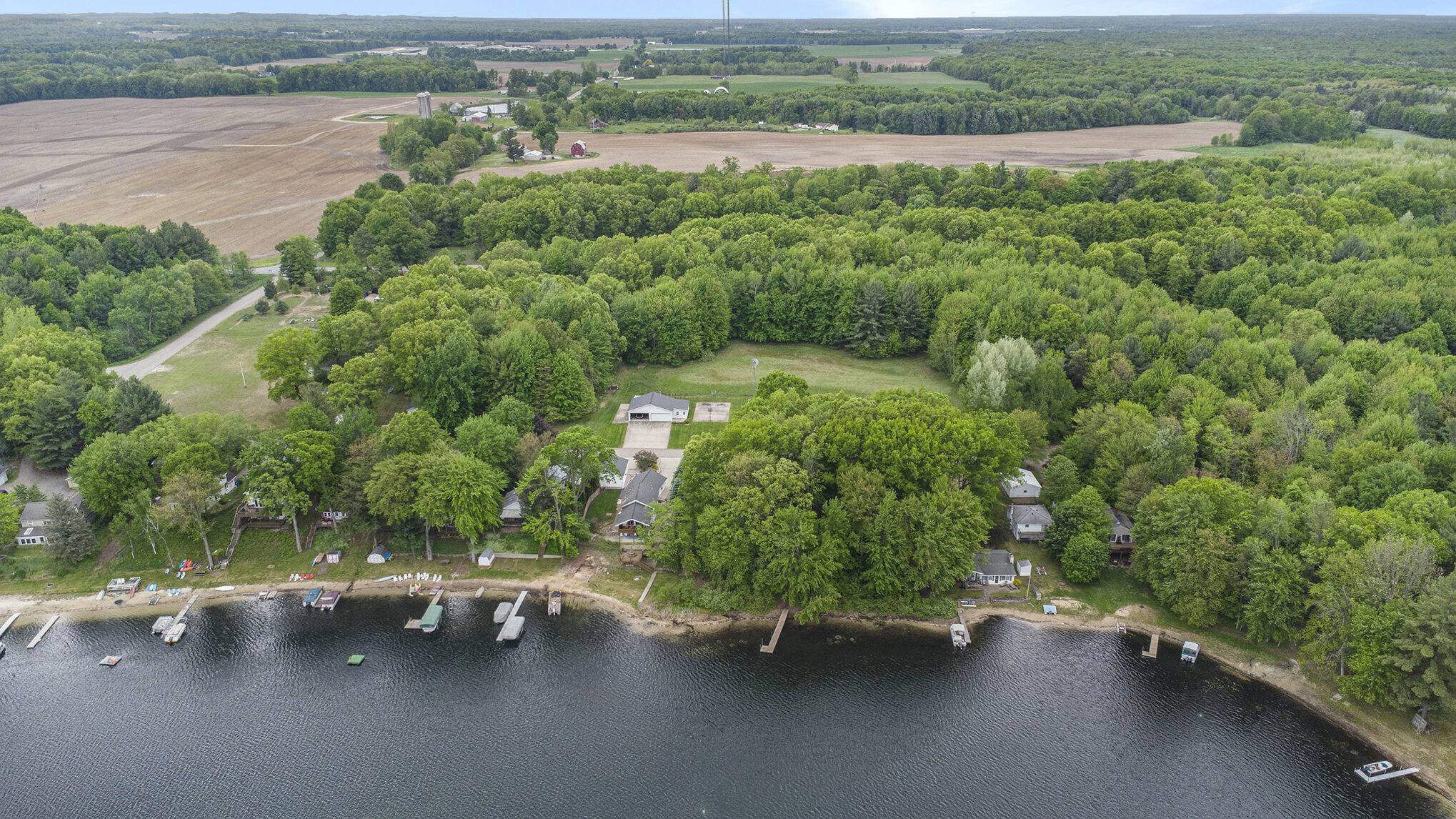 Grant, MI 49327,4495 W Lakeview Street