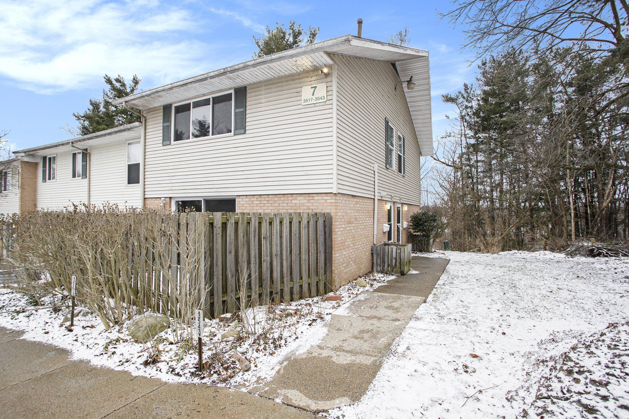 Kalamazoo, MI 49006,3543 Kenbrooke Court
