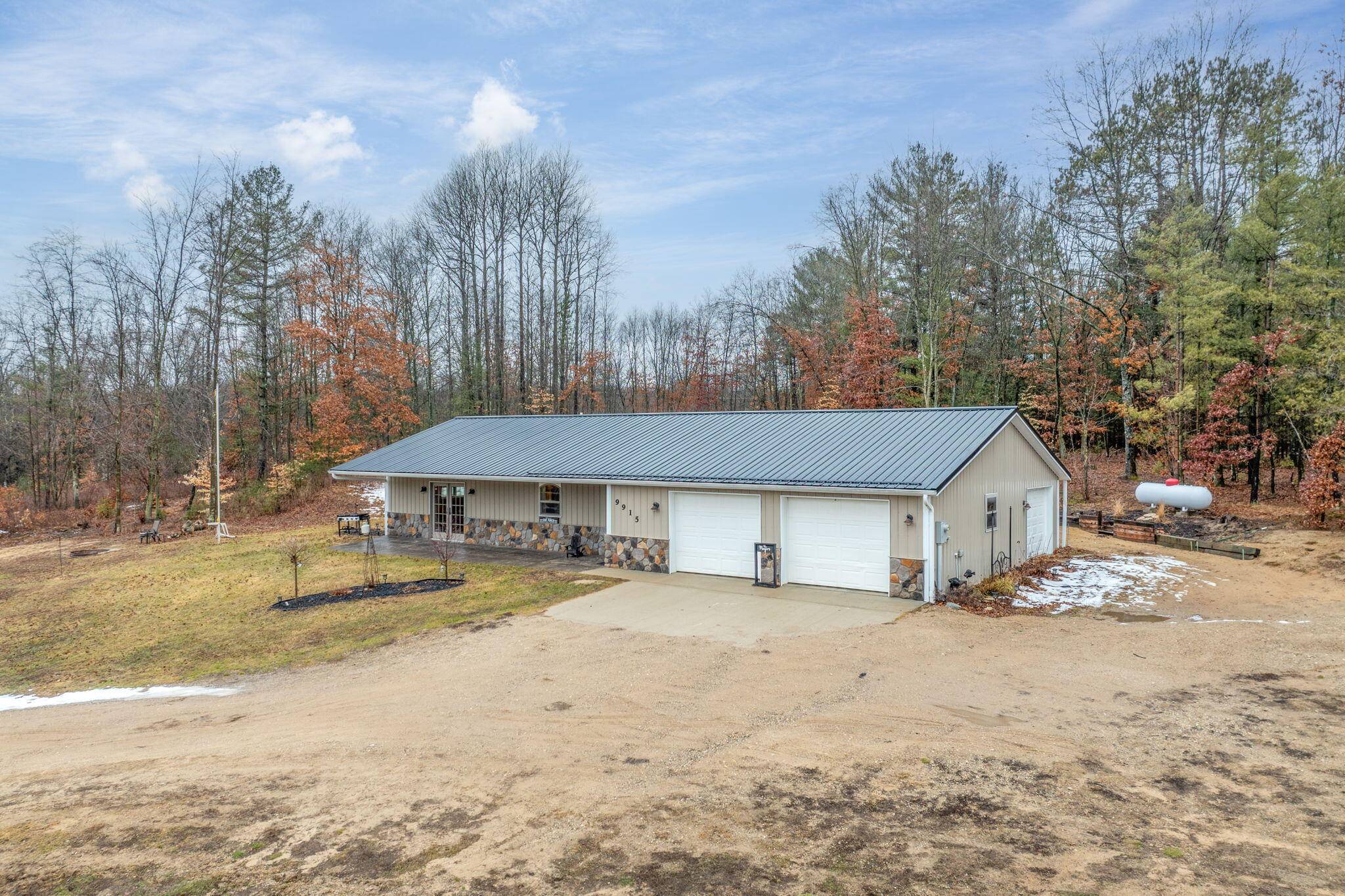 Mecosta, MI 49332,9915 85th Avenue