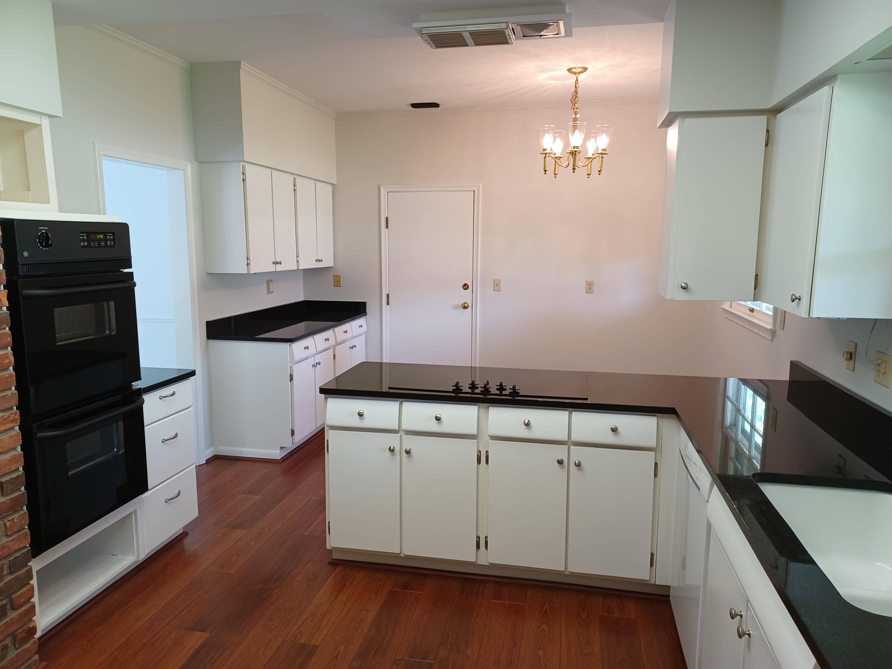Bloomfield Hills, MI 48302,4265 Pine Tree Trail