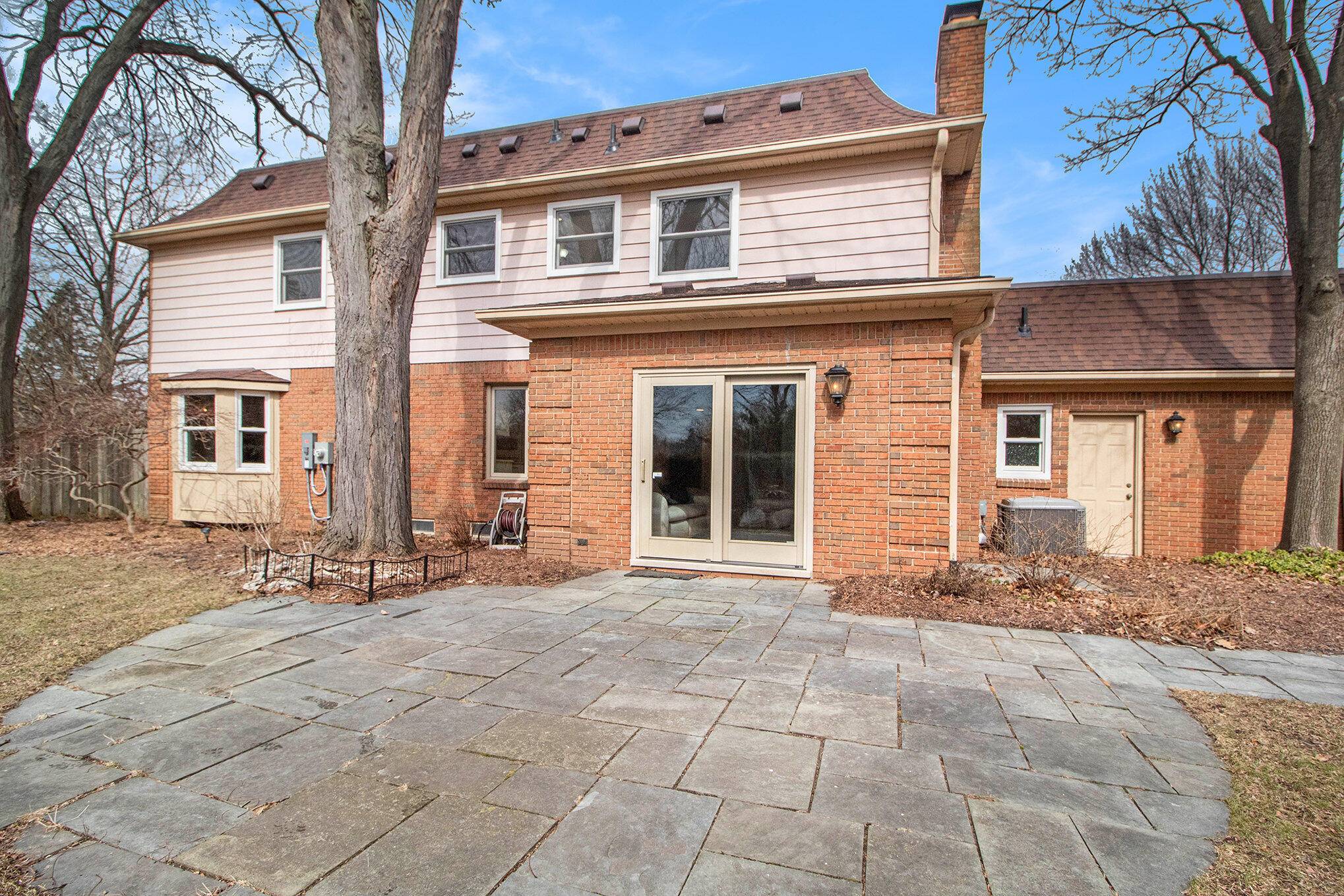 Ann Arbor, MI 48105,3510 Windemere Court