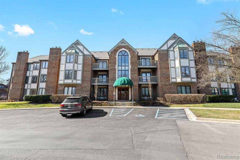 Plymouth, MI 48170,773 Deer Court