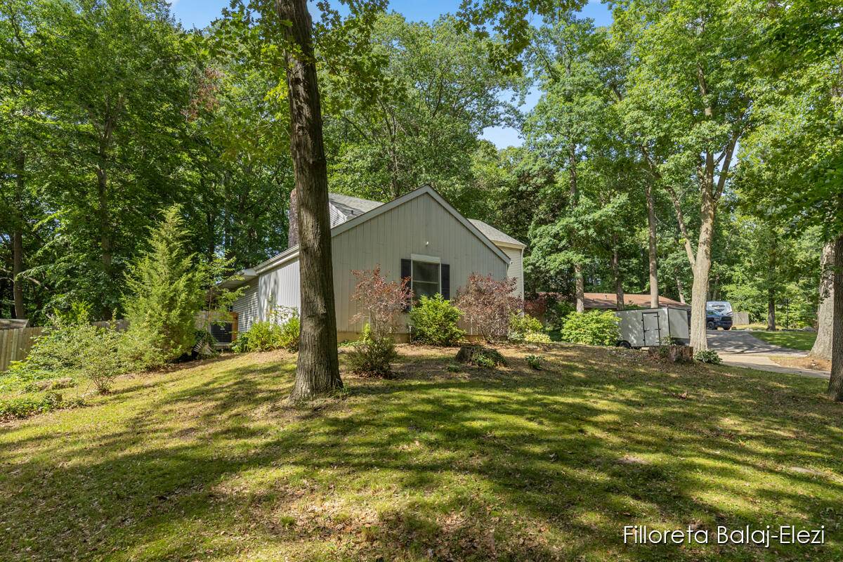 Coloma, MI 49038,7224 Willobee Street