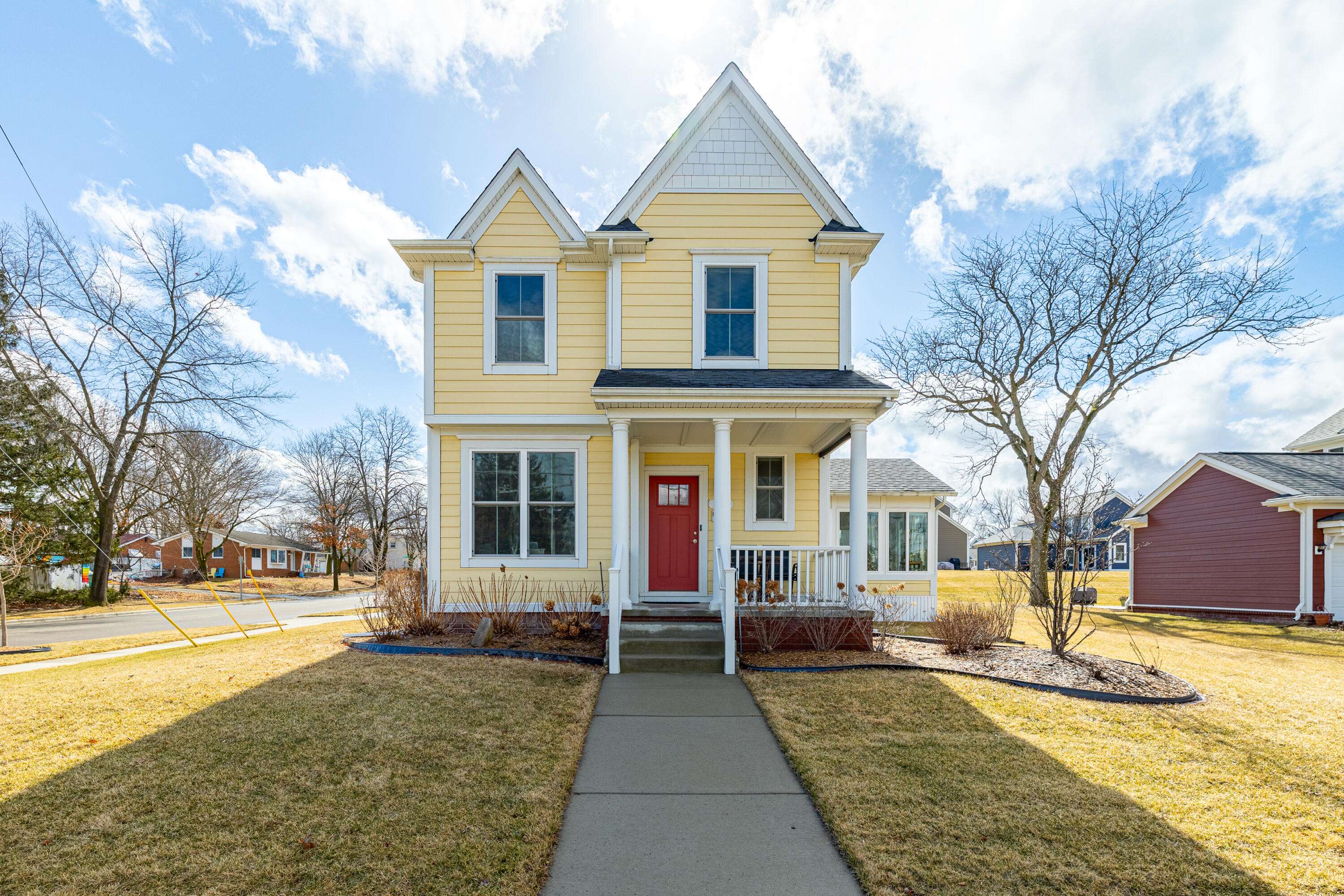 Saline, MI 48176,407 W Bennett Street