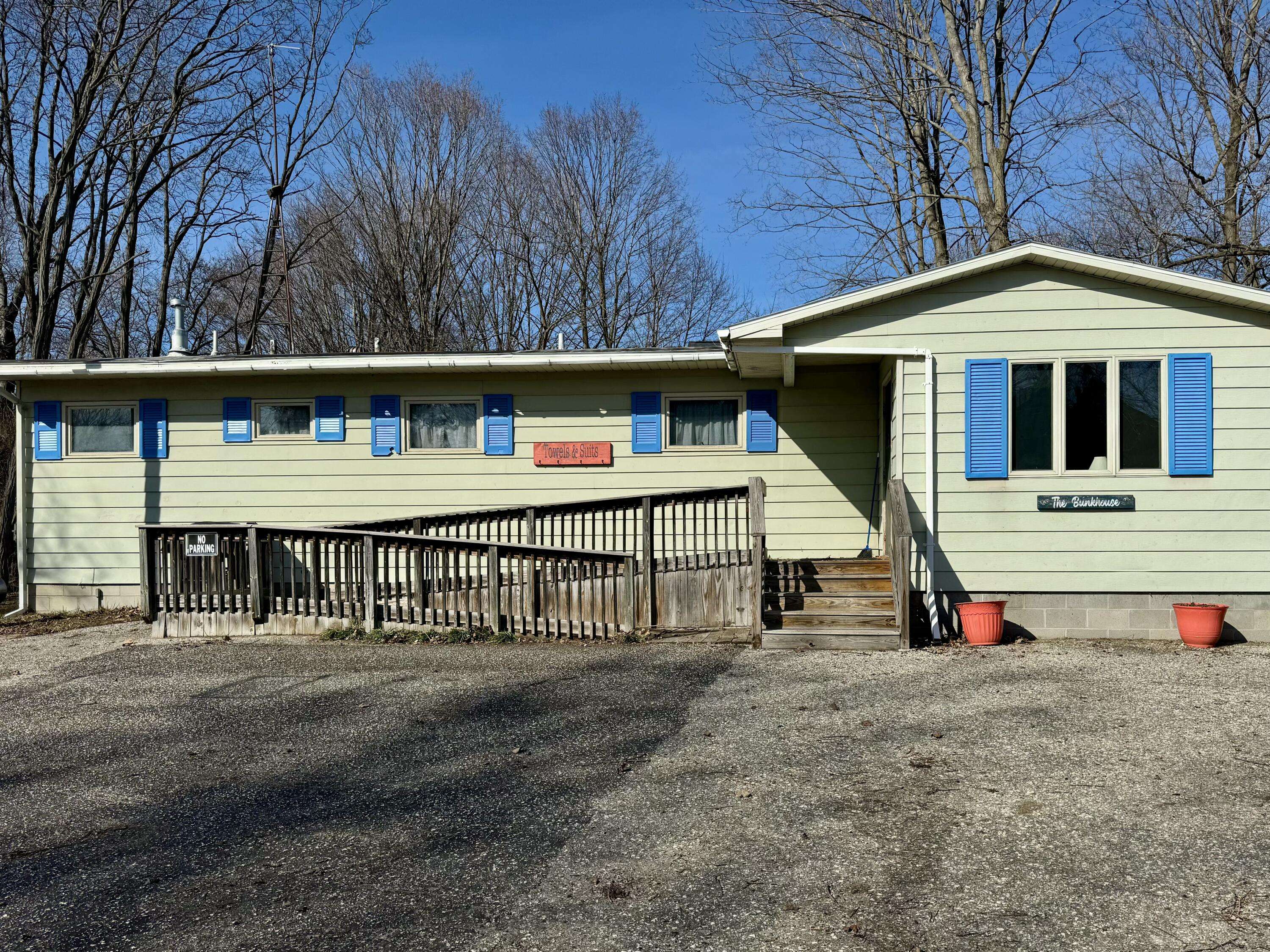 Onekama, MI 49675,8288 Portage Street