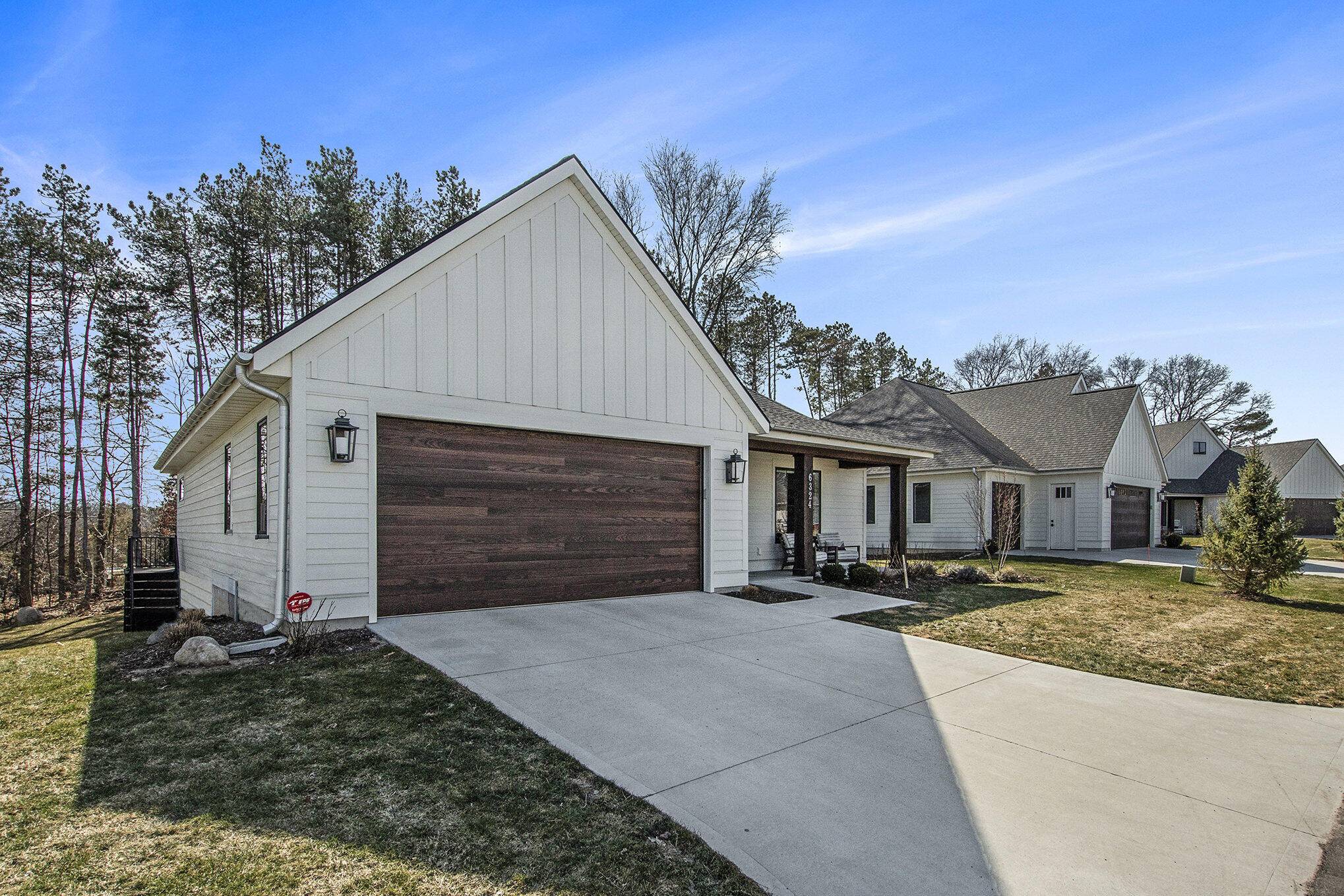 Grand Rapids, MI 49546,6324 Lamppost SE Circle #10