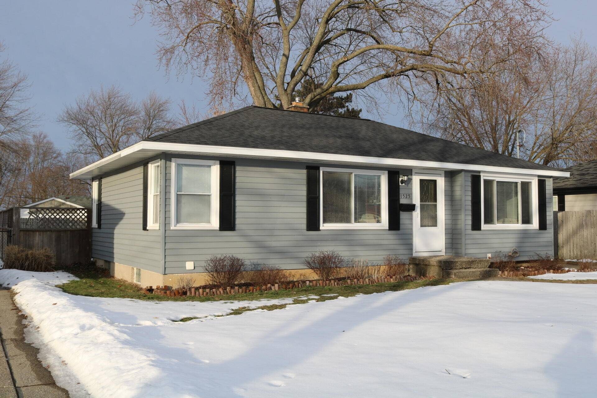 Wyoming, MI 49509,1525 Blanchard SW Street