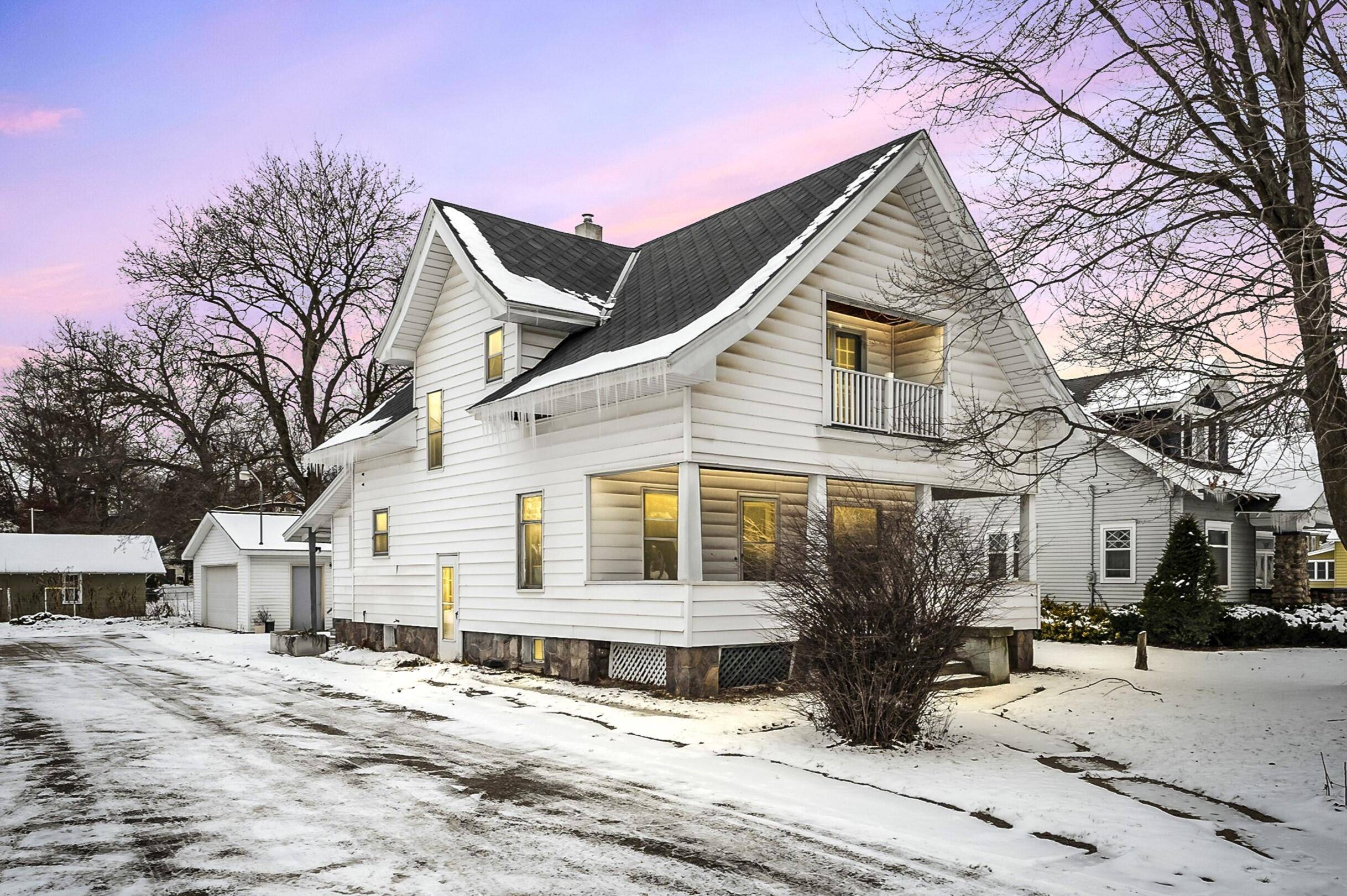 Augusta, MI 49012,109 N Webster Street