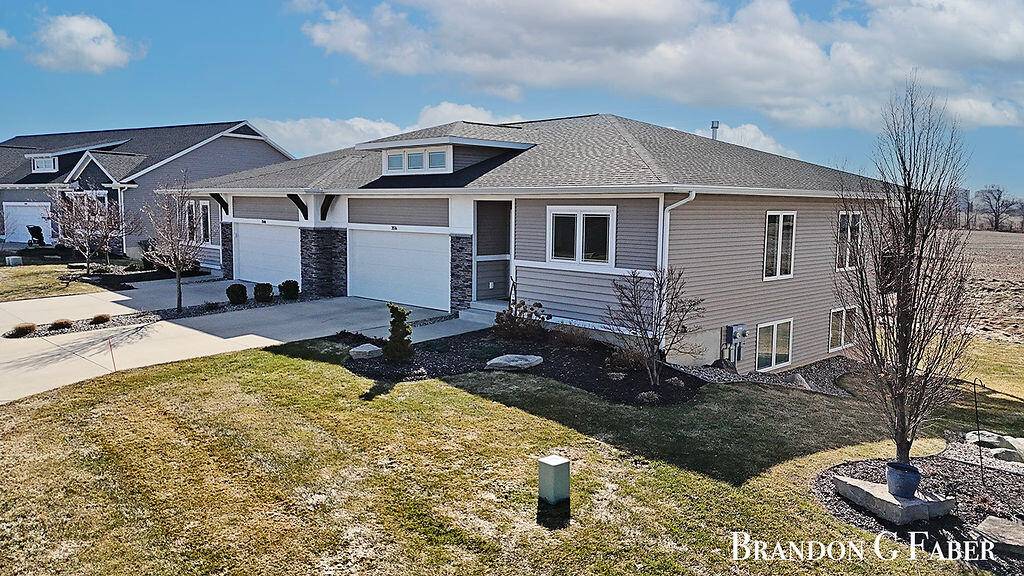 Hudsonville, MI 49426,3514 Eagles Roost Trl #9