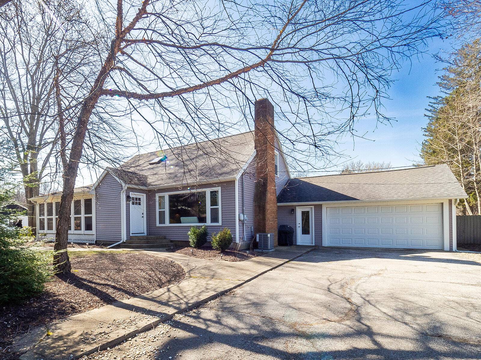 Three Oaks, MI 49128,7306 Harbert Road