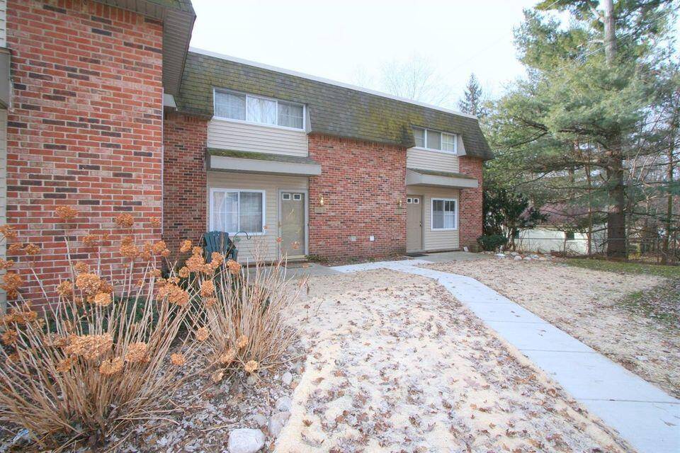 Ann Arbor, MI 48105,519 Longshore Drive #B