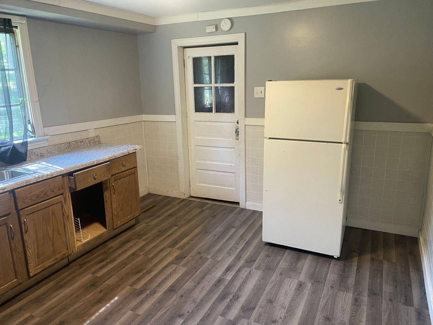 Muskegon Heights, MI 49444,371 E Columbia Avenue