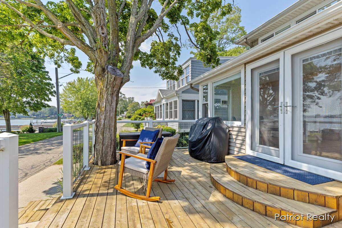 Spring Lake, MI 49456,16631 Lakeview Street