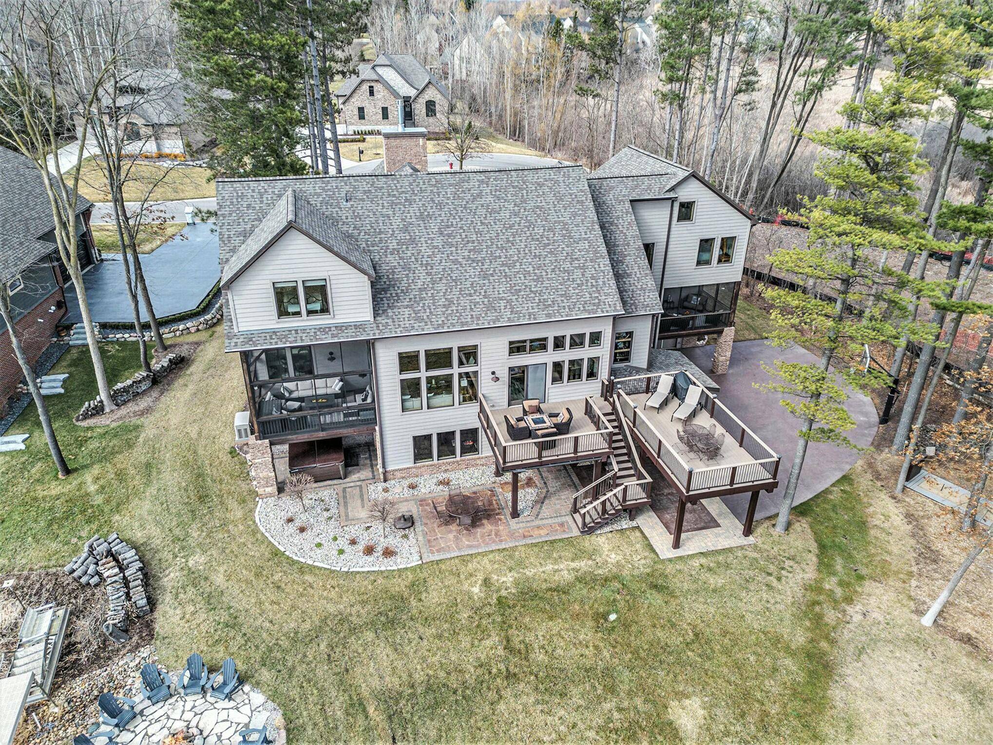 Brighton, MI 48114,9796 Lake Edge Drive