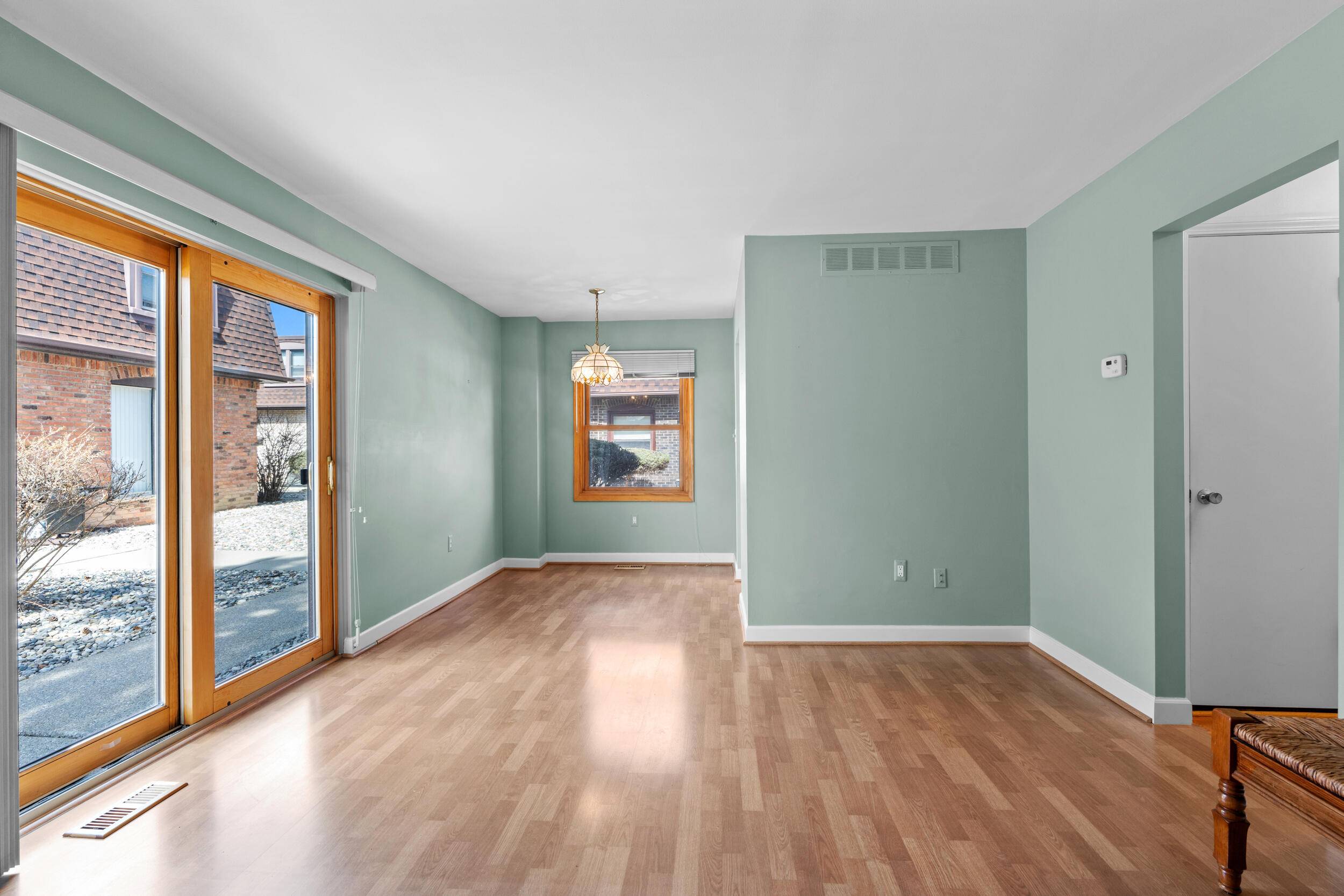 Royal Oak, MI 48073,5025 Crooks Road #48