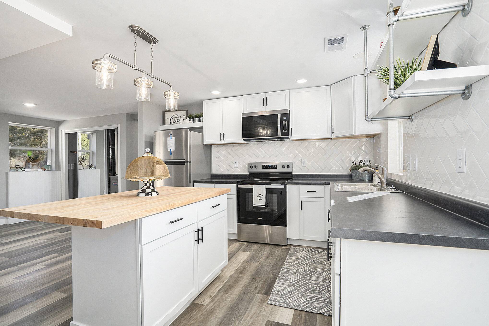 Three Rivers, MI 49093,16686 Lovers Lane