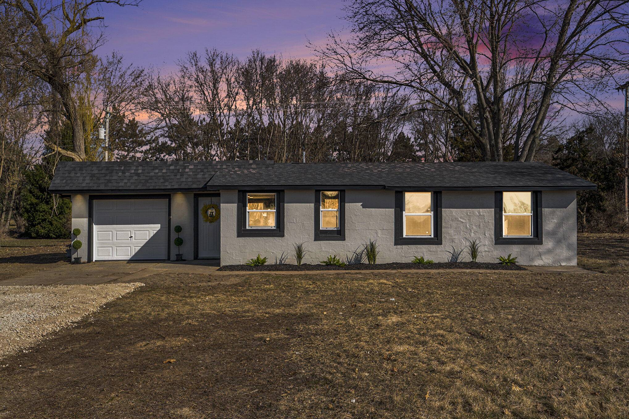 Three Rivers, MI 49093,16686 Lovers Lane