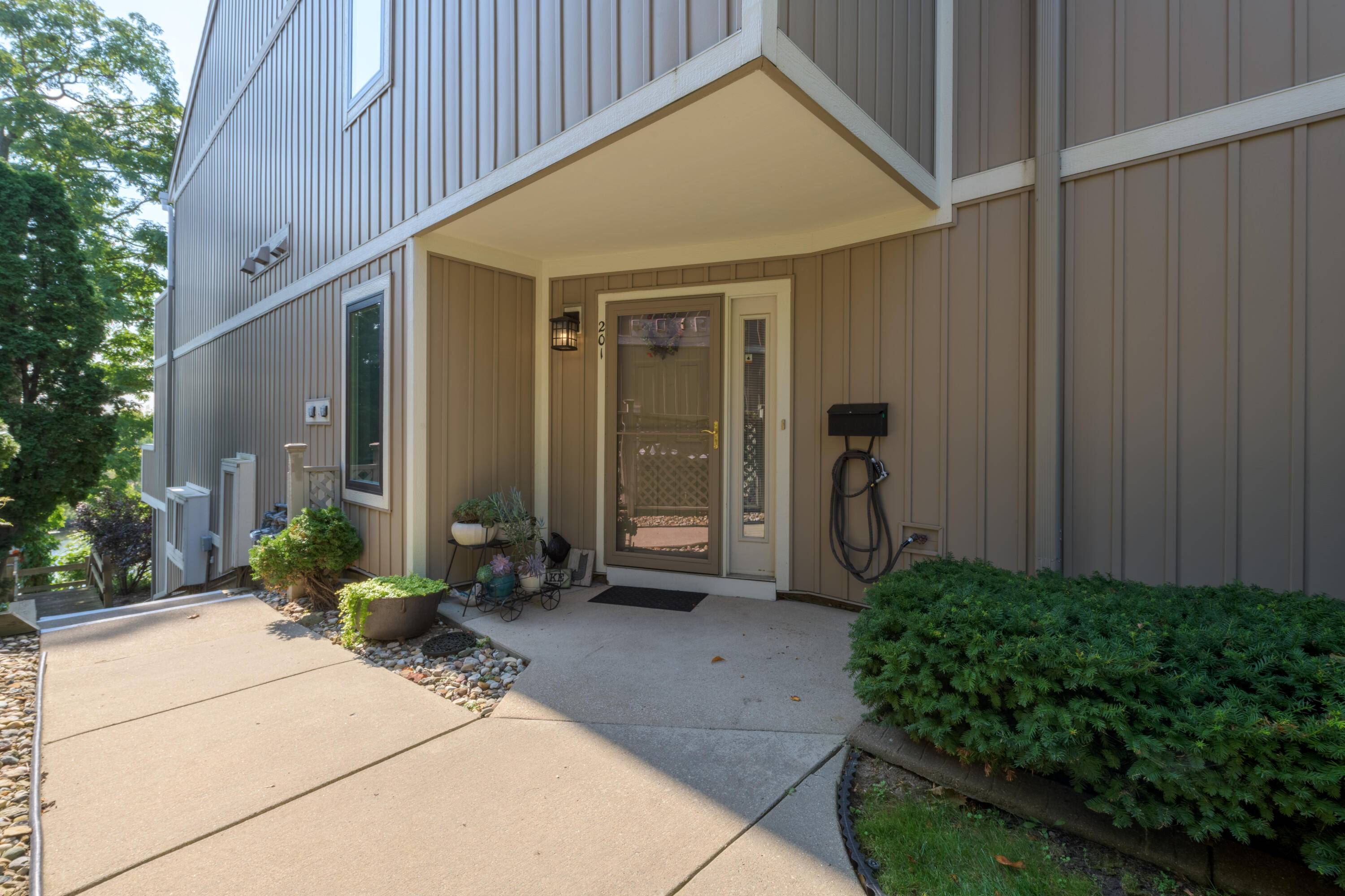 St. Joseph, MI 49085,201 Wayne Street