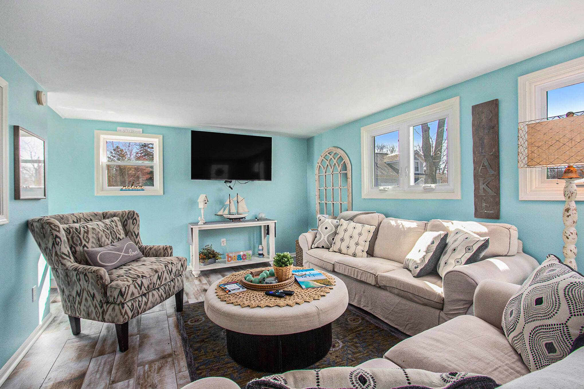 South Haven, MI 49090,7372 North Shore Drive #22