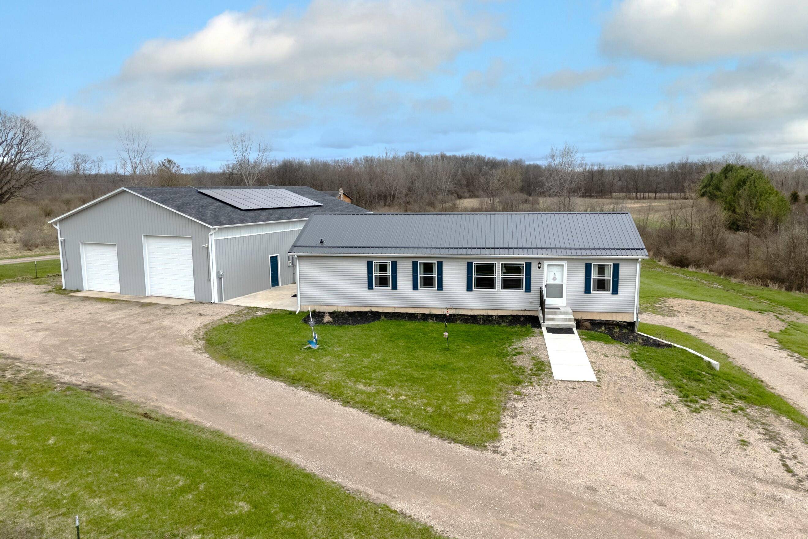 Paw Paw, MI 49079,37161 39th Avenue