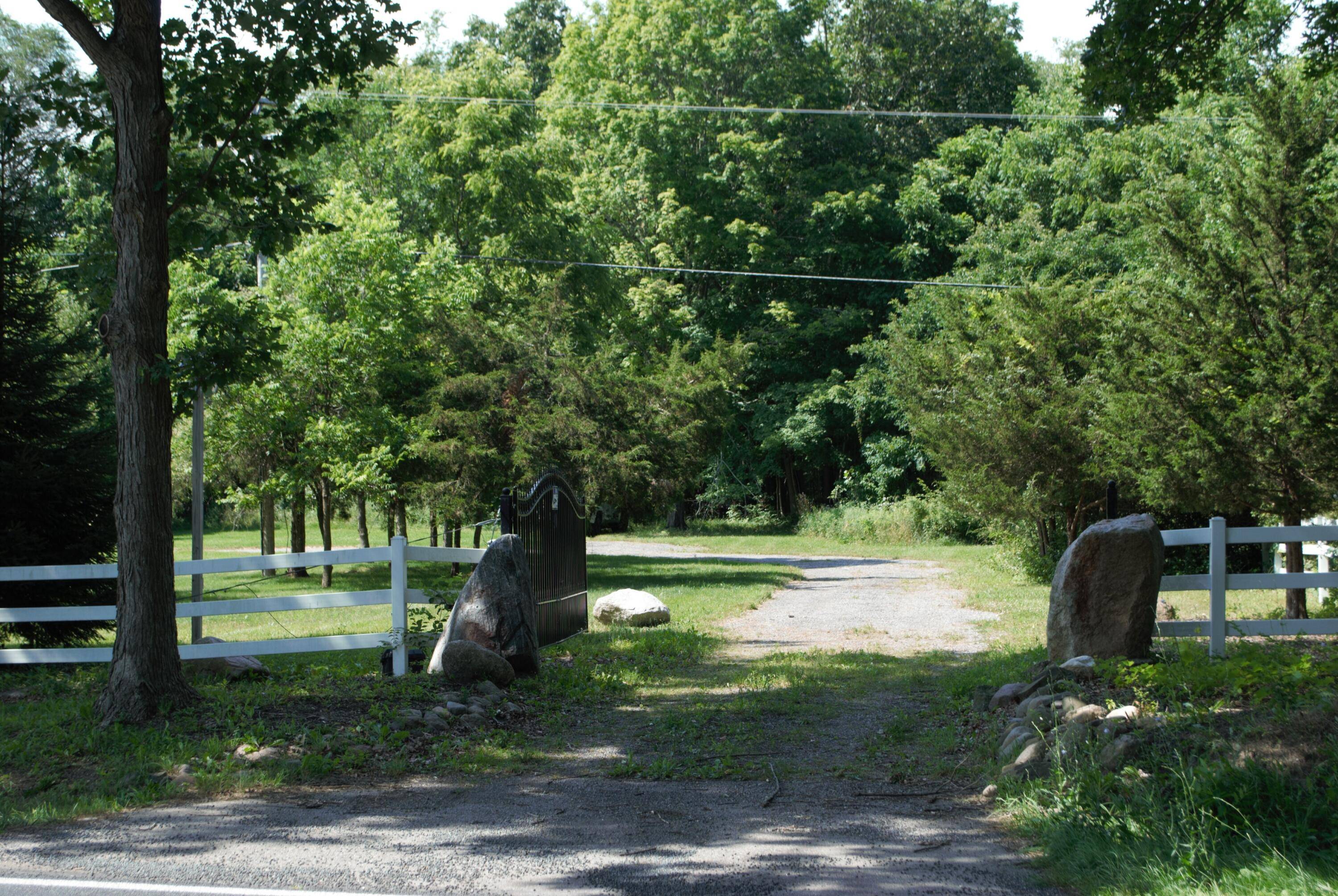 Dexter, MI 48130,7878 N Territorial Road